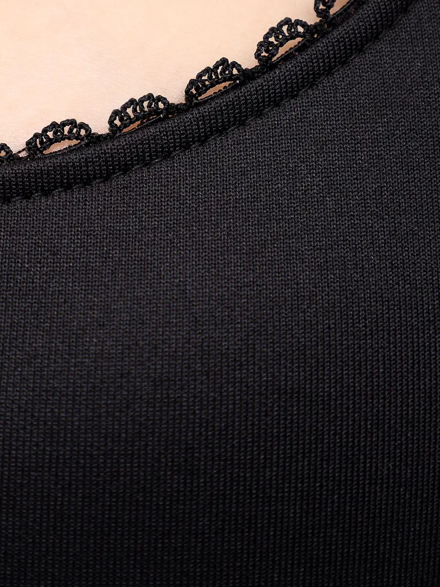 Платье с кружевом