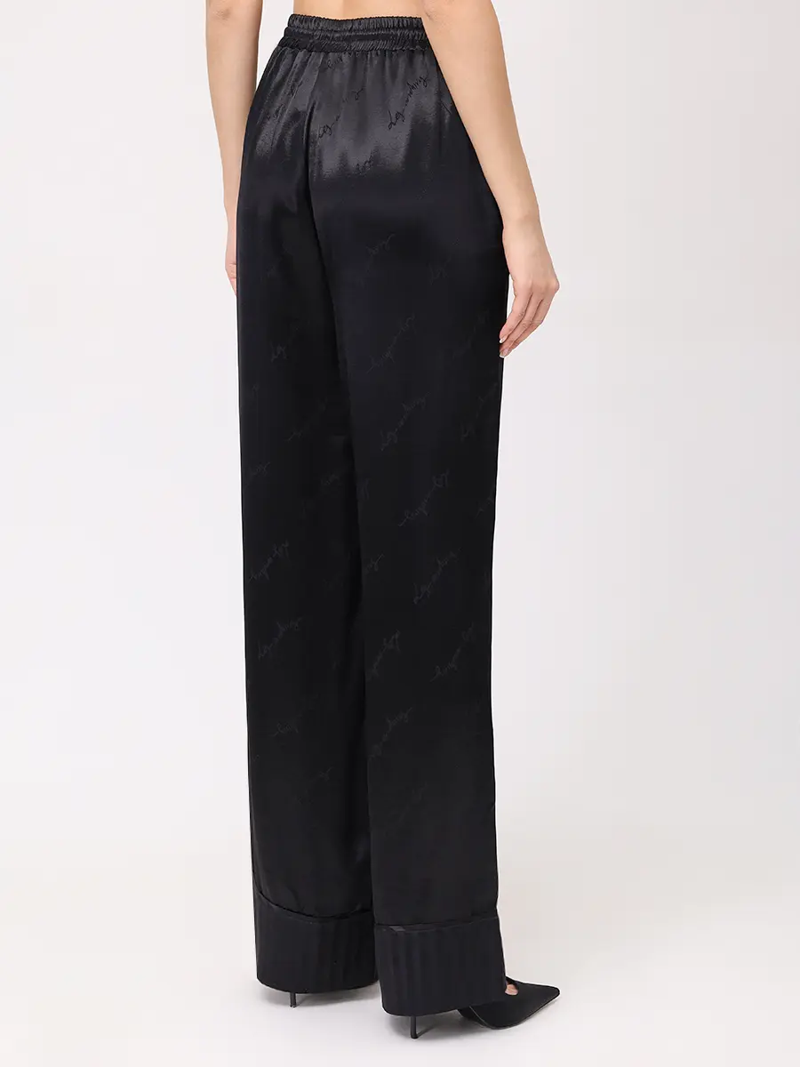 Костюм из вискозы