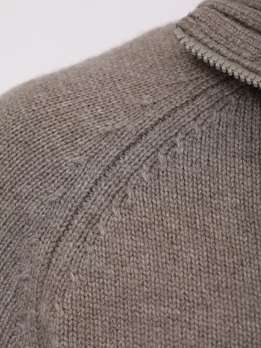 Кардиган шерстяной