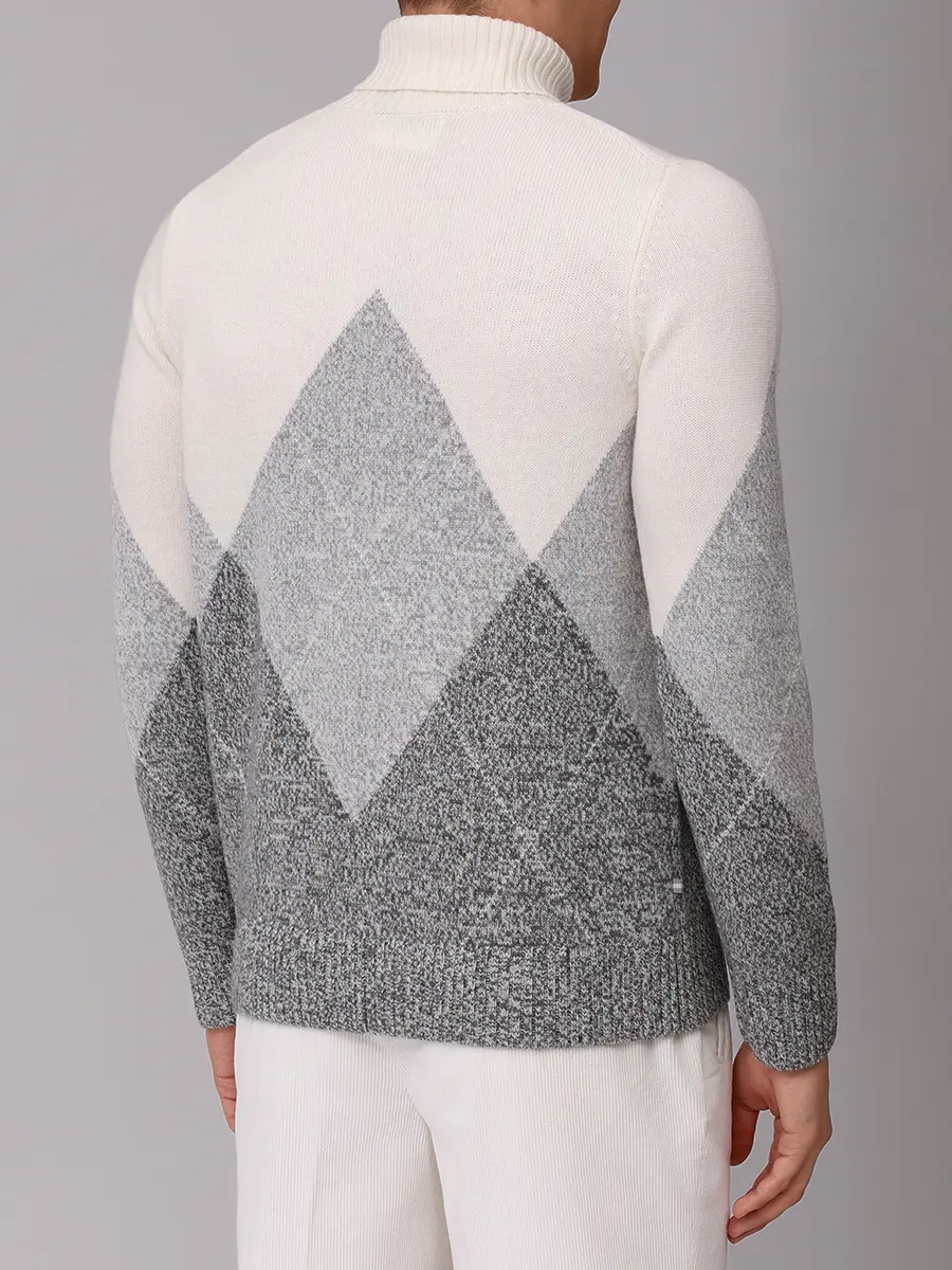 Свитер шерстяной