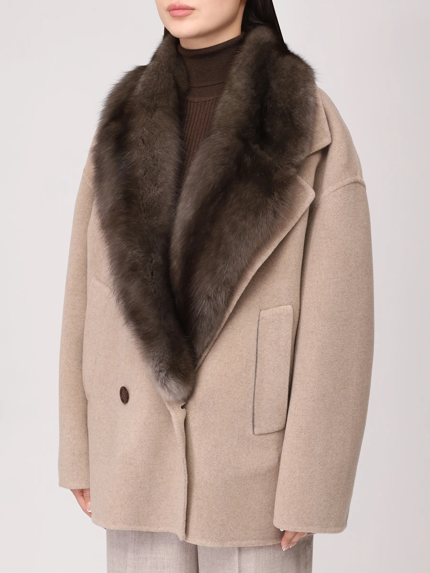 Полупальто из шерсти и кашемира с мехом соболя