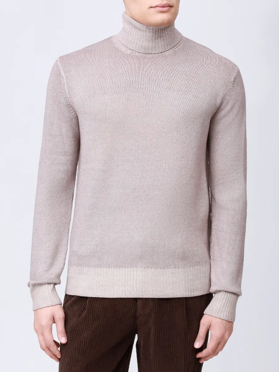 Свитер шерстяной