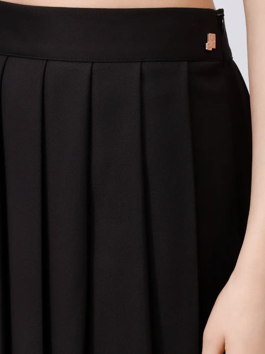 Юбка однотонная