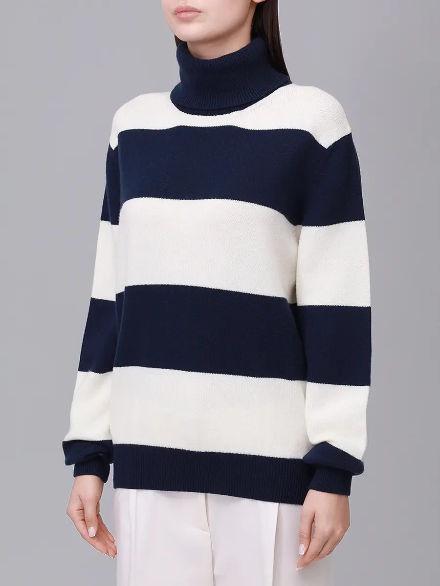 Свитер шерстяной