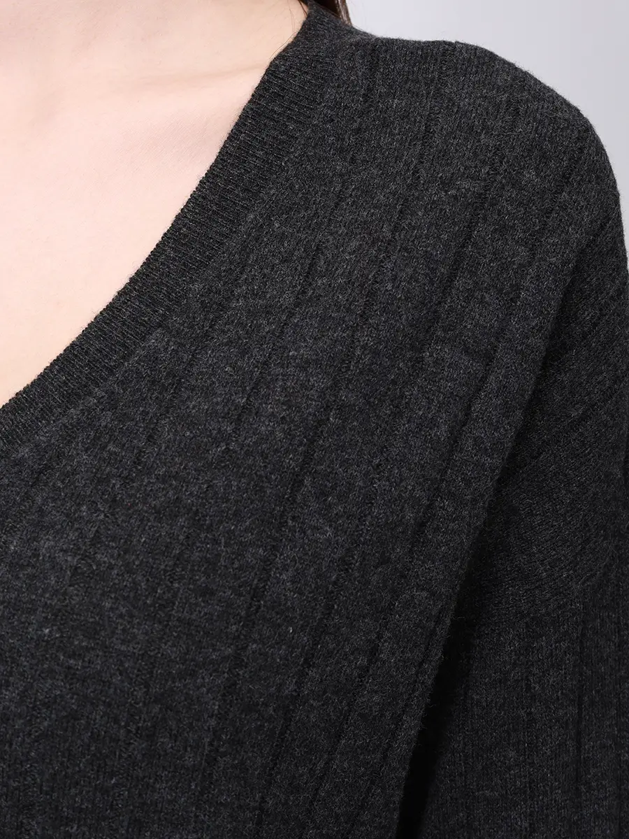 Пуловер шерстяной