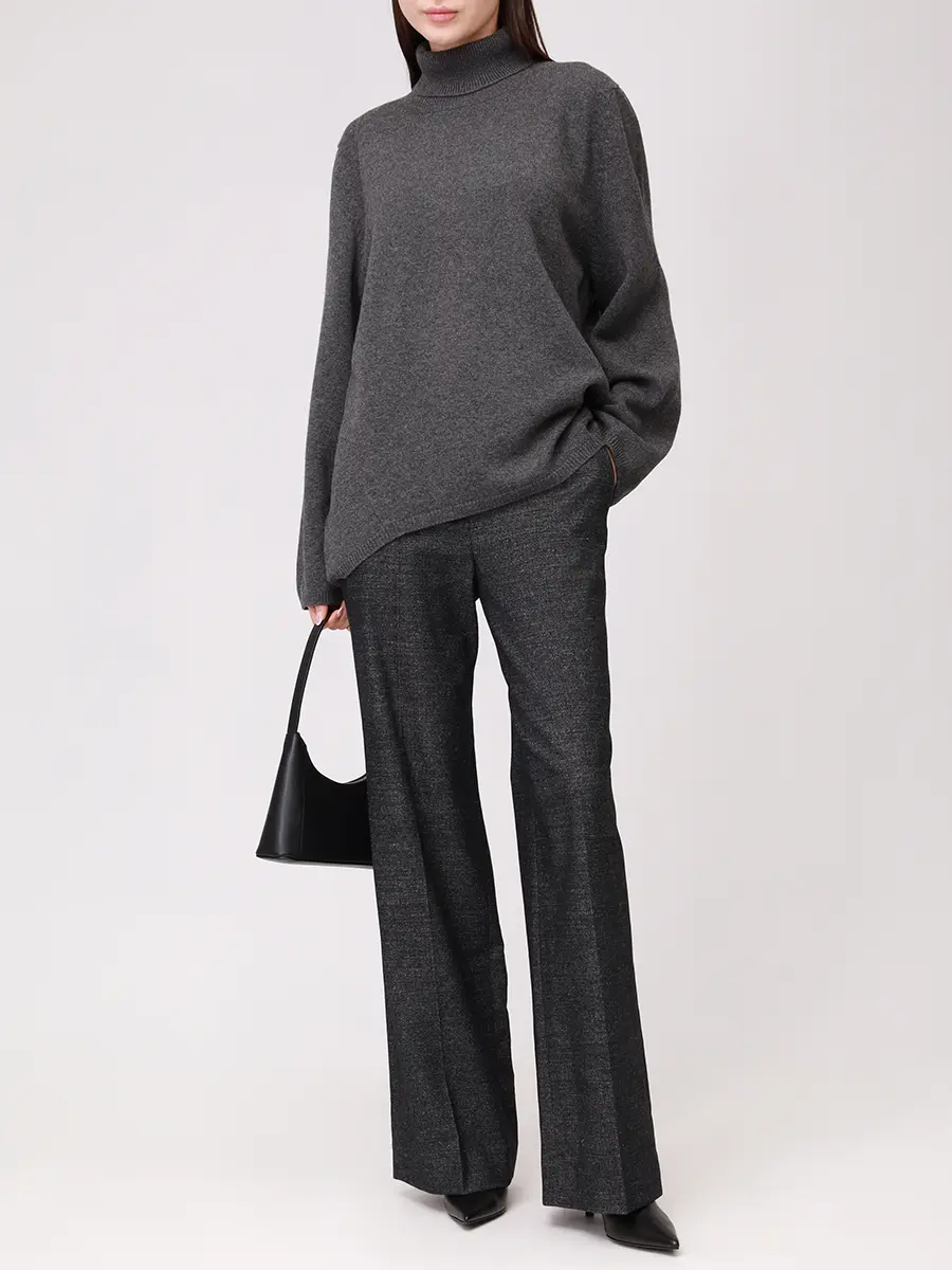 Свитер шерстяной