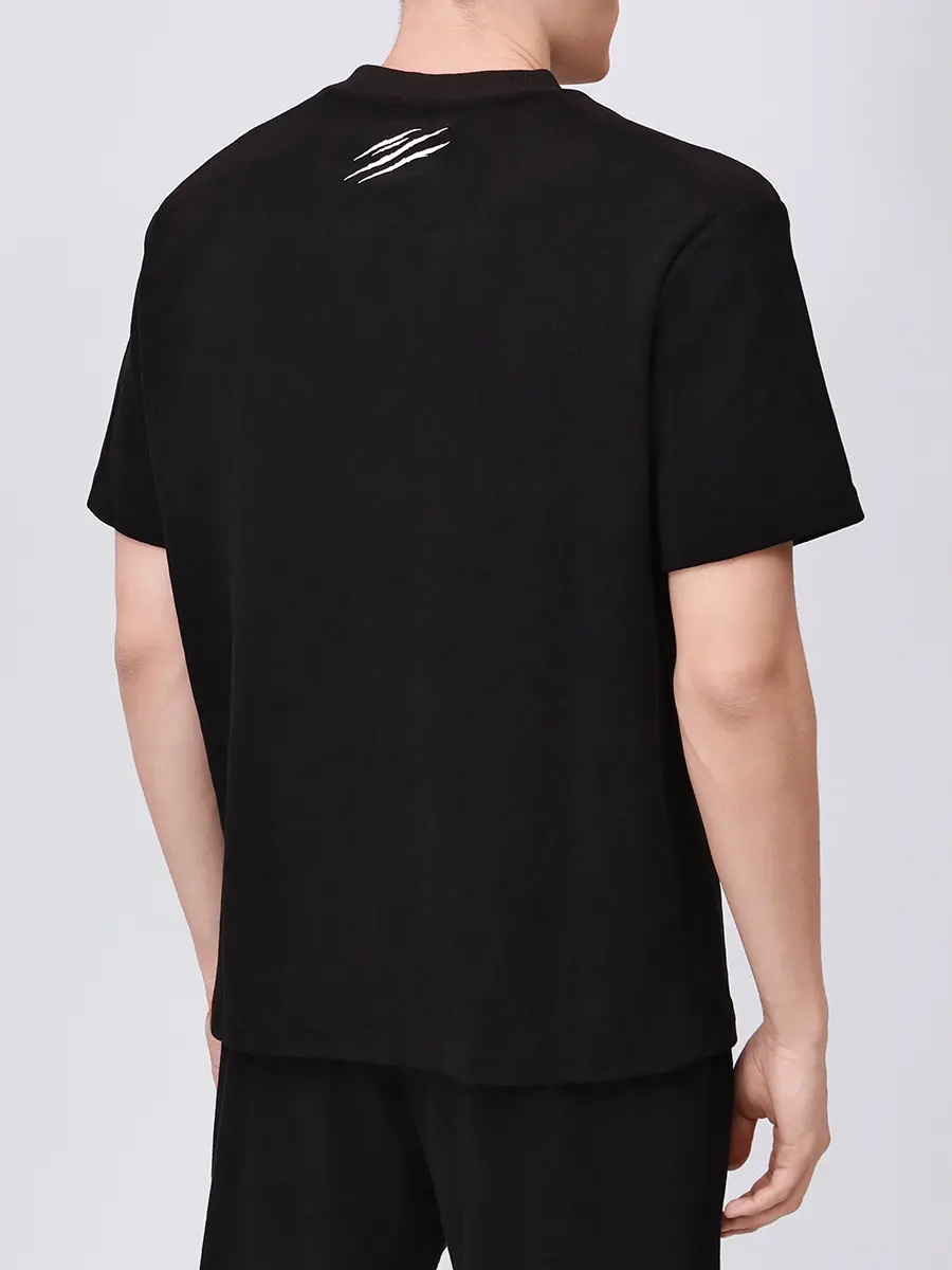 Футболка с логотипом