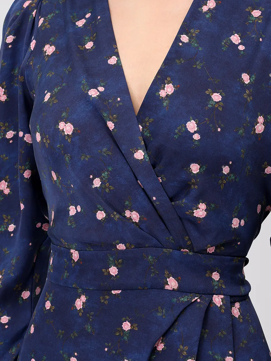 Платье шелковое