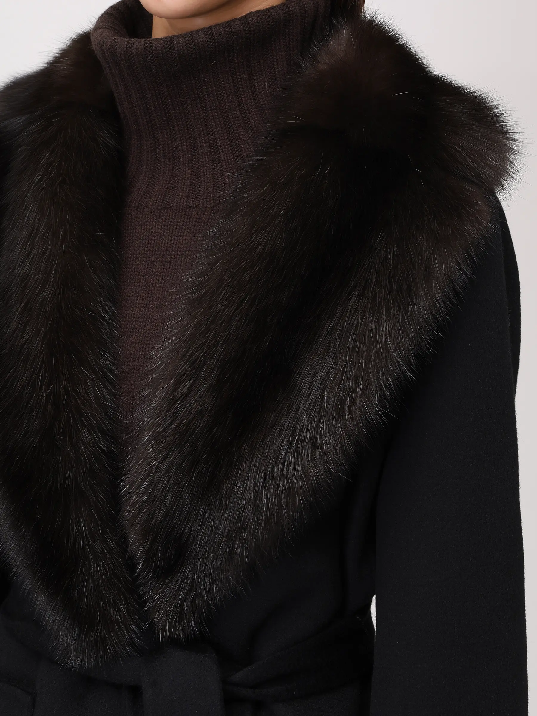 Пальто кашемировое с мехом соболя