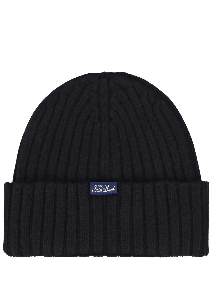 Шапка из шерсти и вискозы