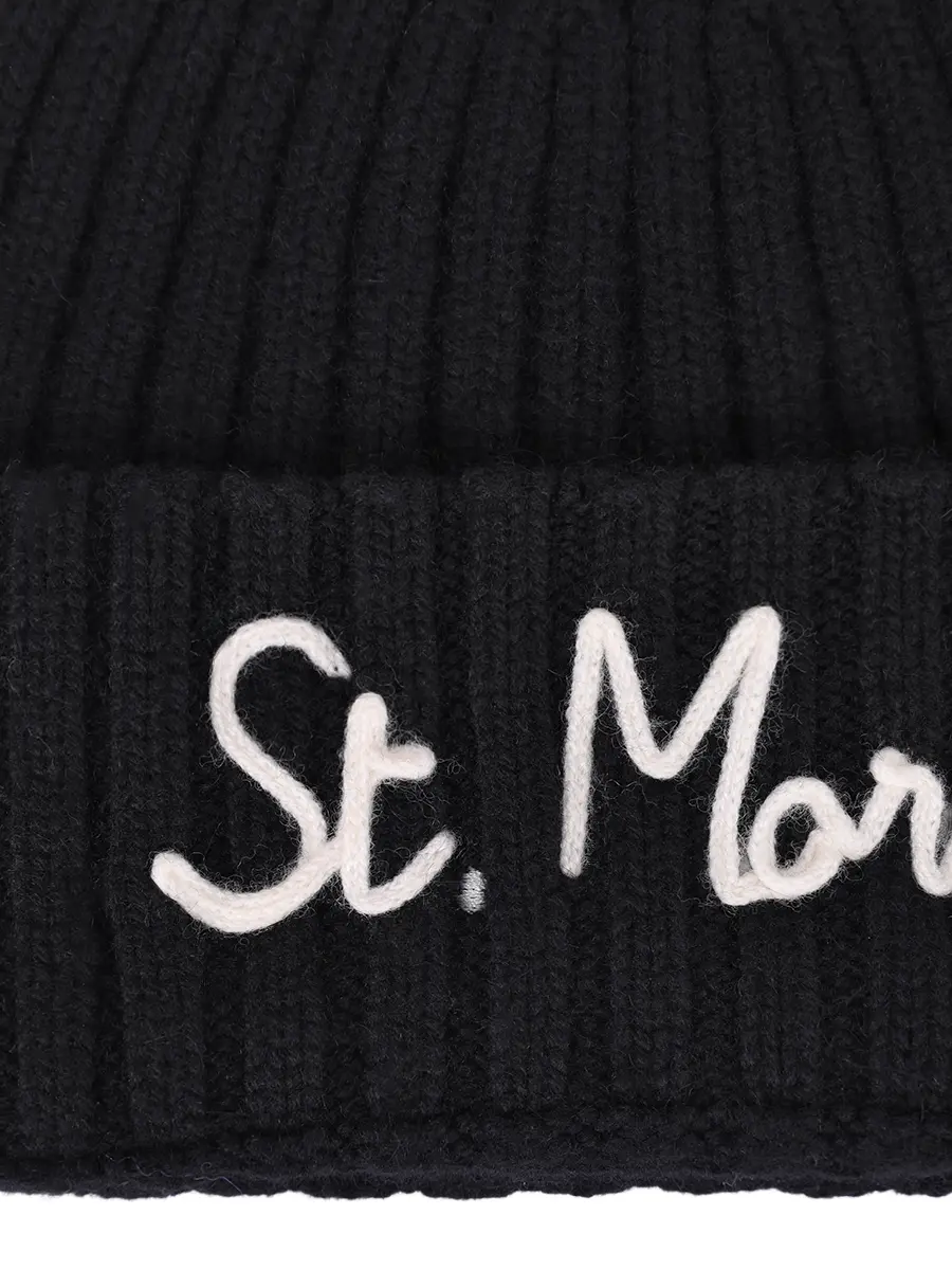 Шапка из шерсти и вискозы