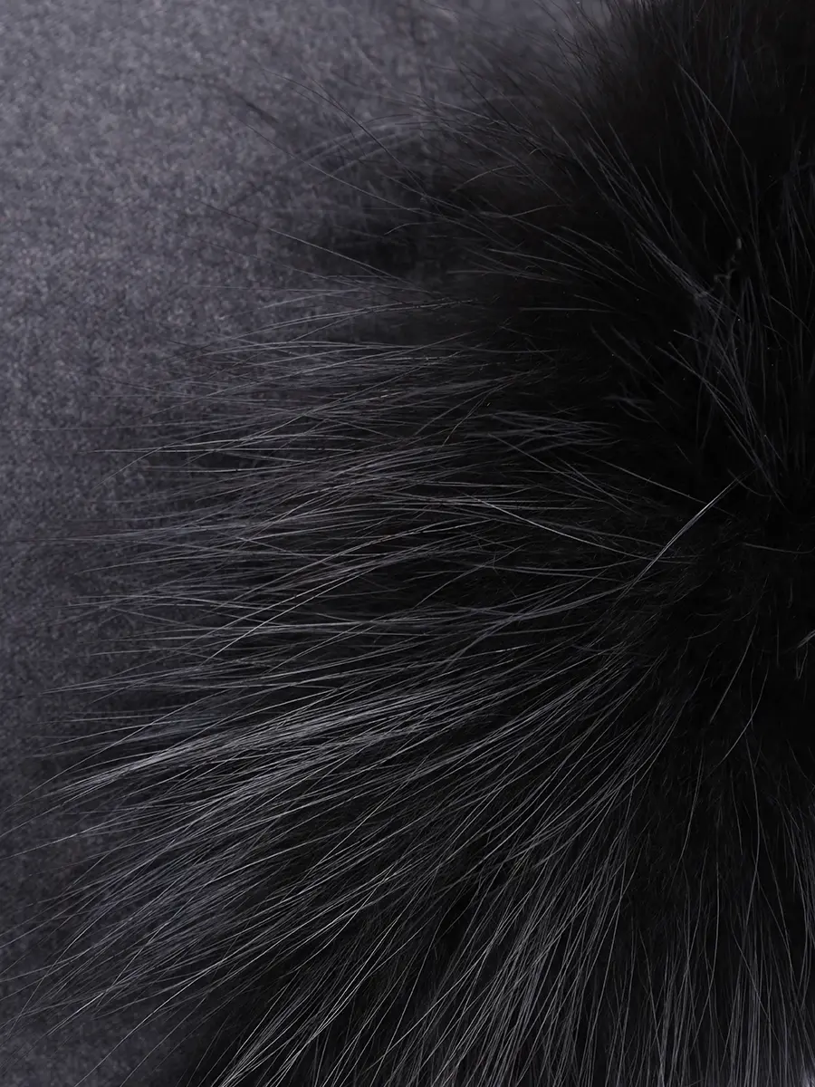 Шапка-ушанка с мехом лисы