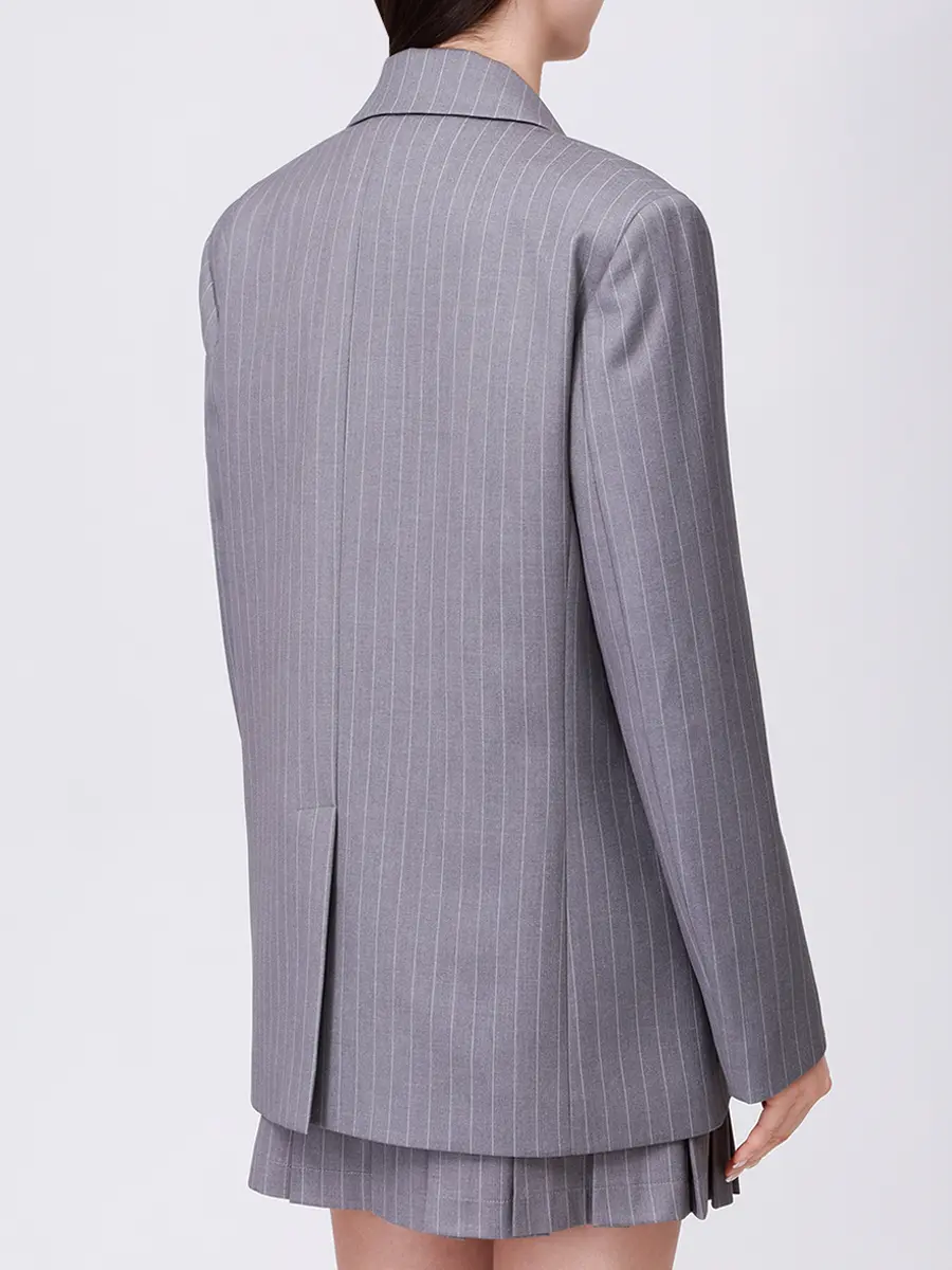 Пиджак в полоску