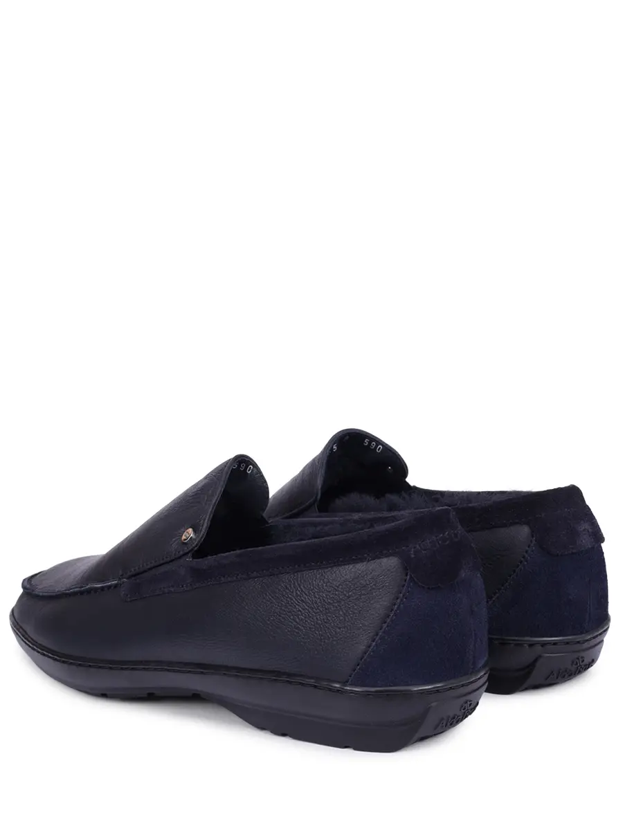 Лоферы кожаные на меху