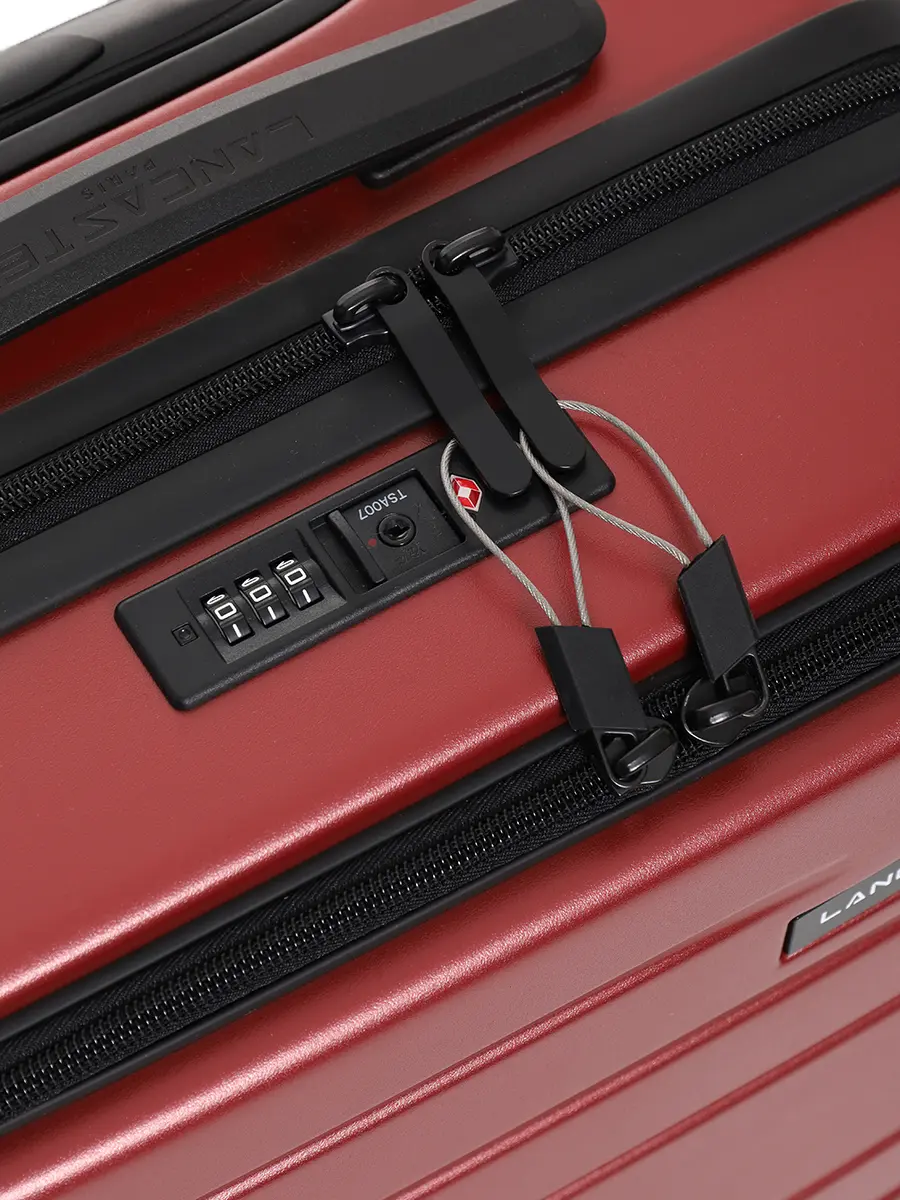 Чемодан из поликарбоната