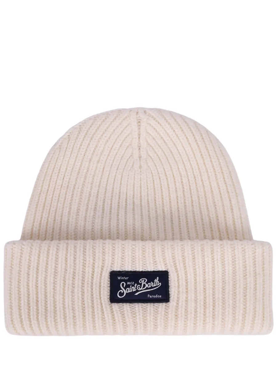 Шапка из шерсти и вискозы