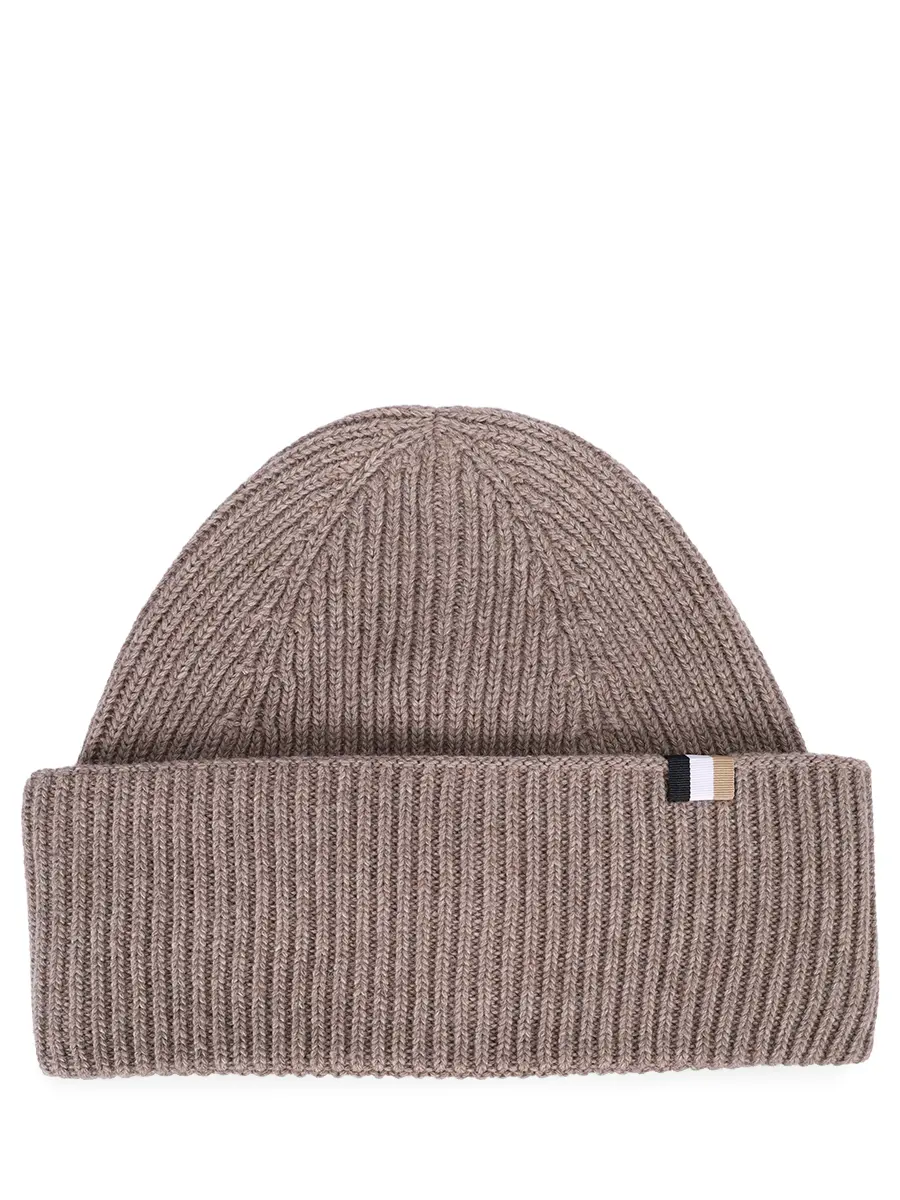 Шапка вязаная