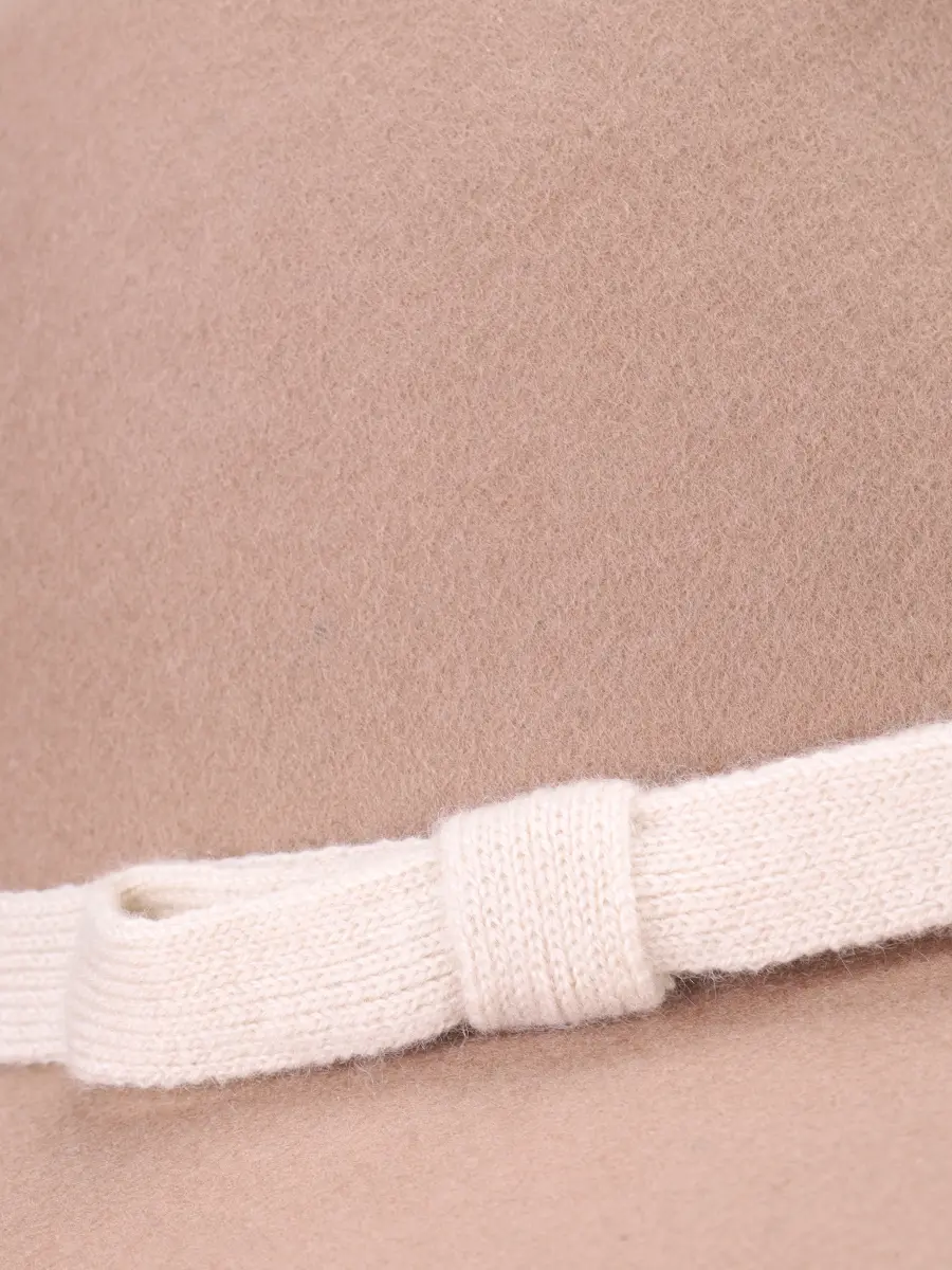 Шляпа шерстяная