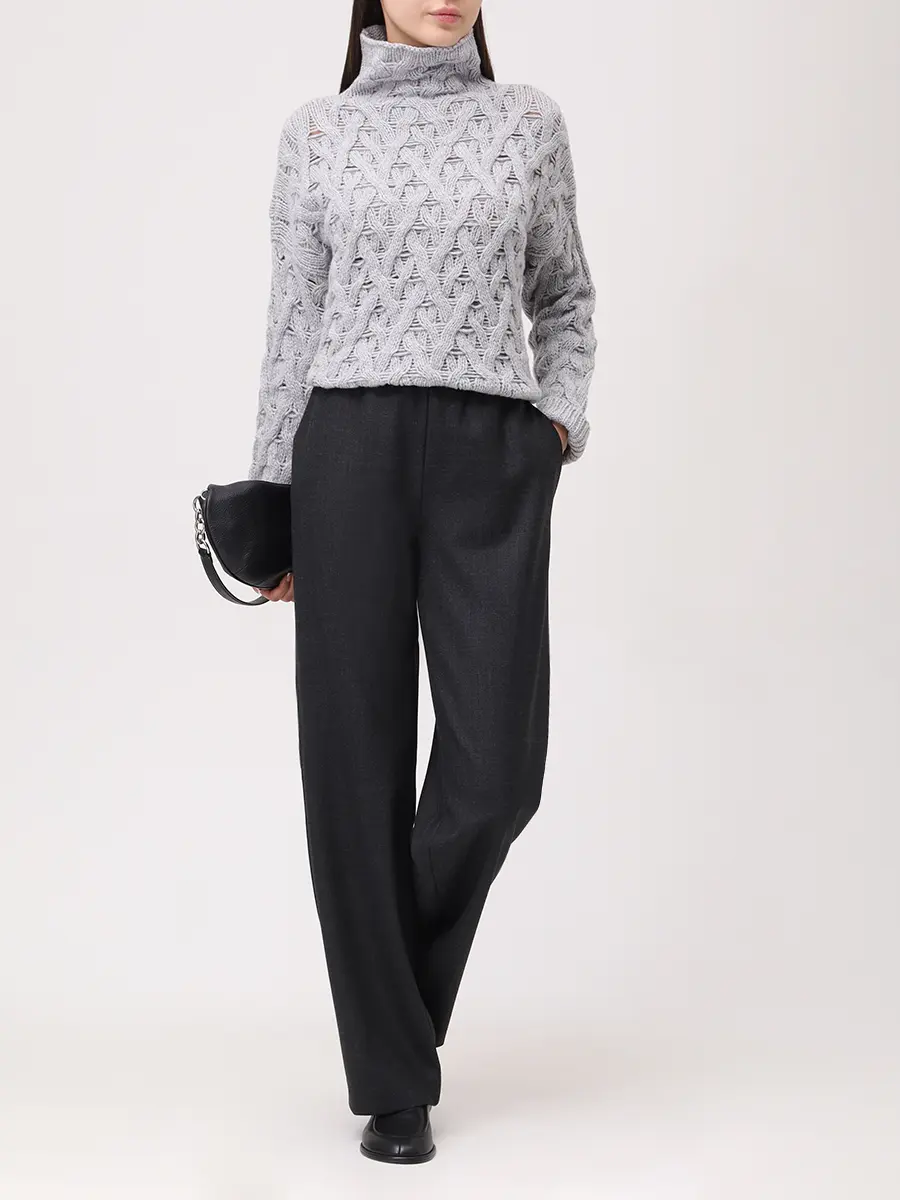 Свитер шерстяной