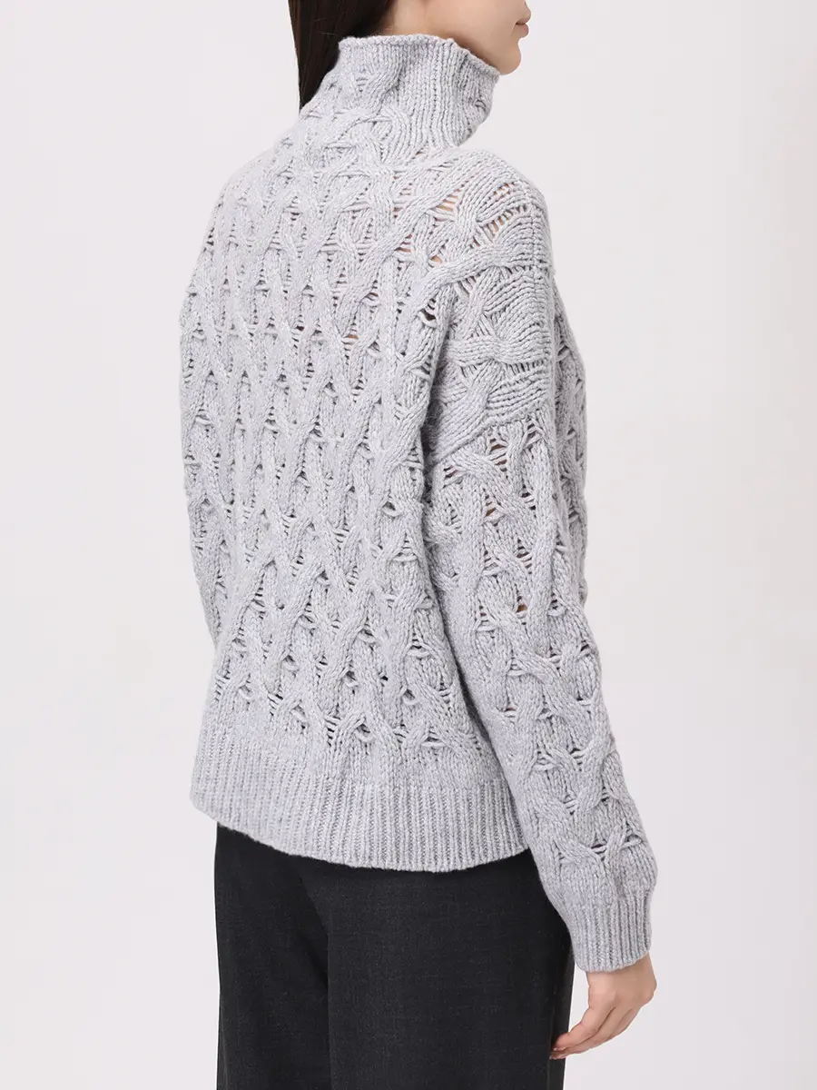 Свитер шерстяной