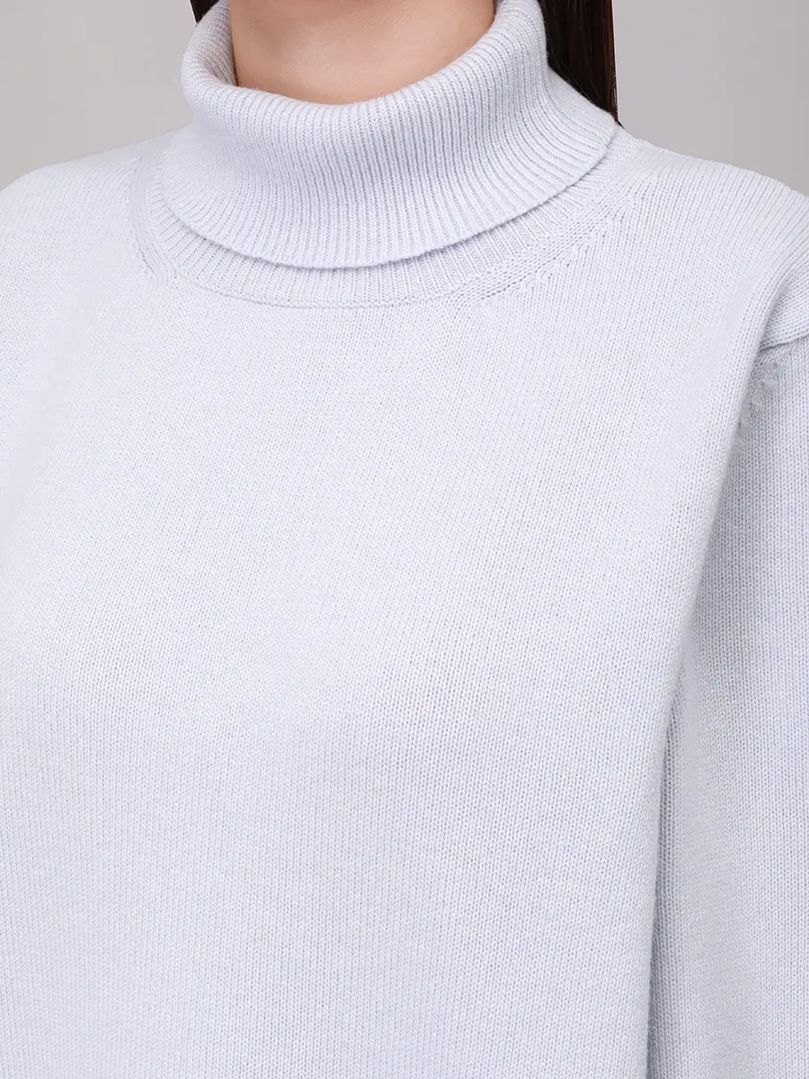 Свитер шерстяной