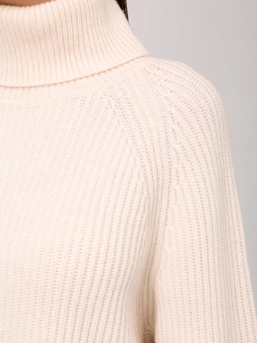 Платье шерстяное