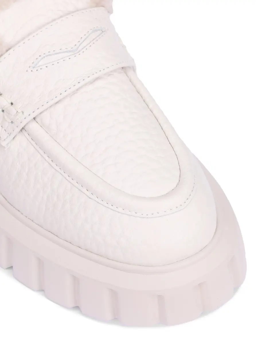 Лоферы кожаные на меху