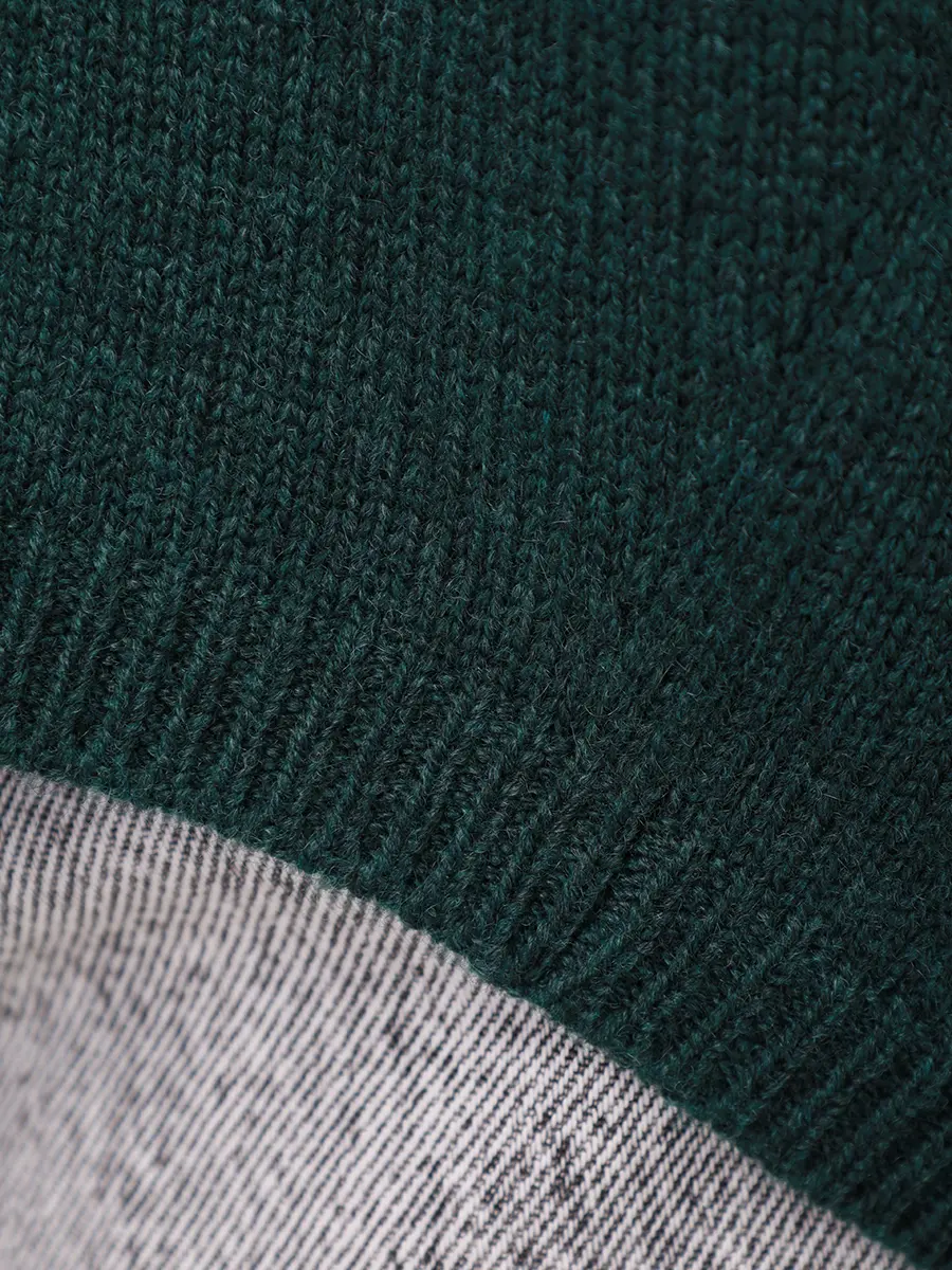 Свитер шерстяной