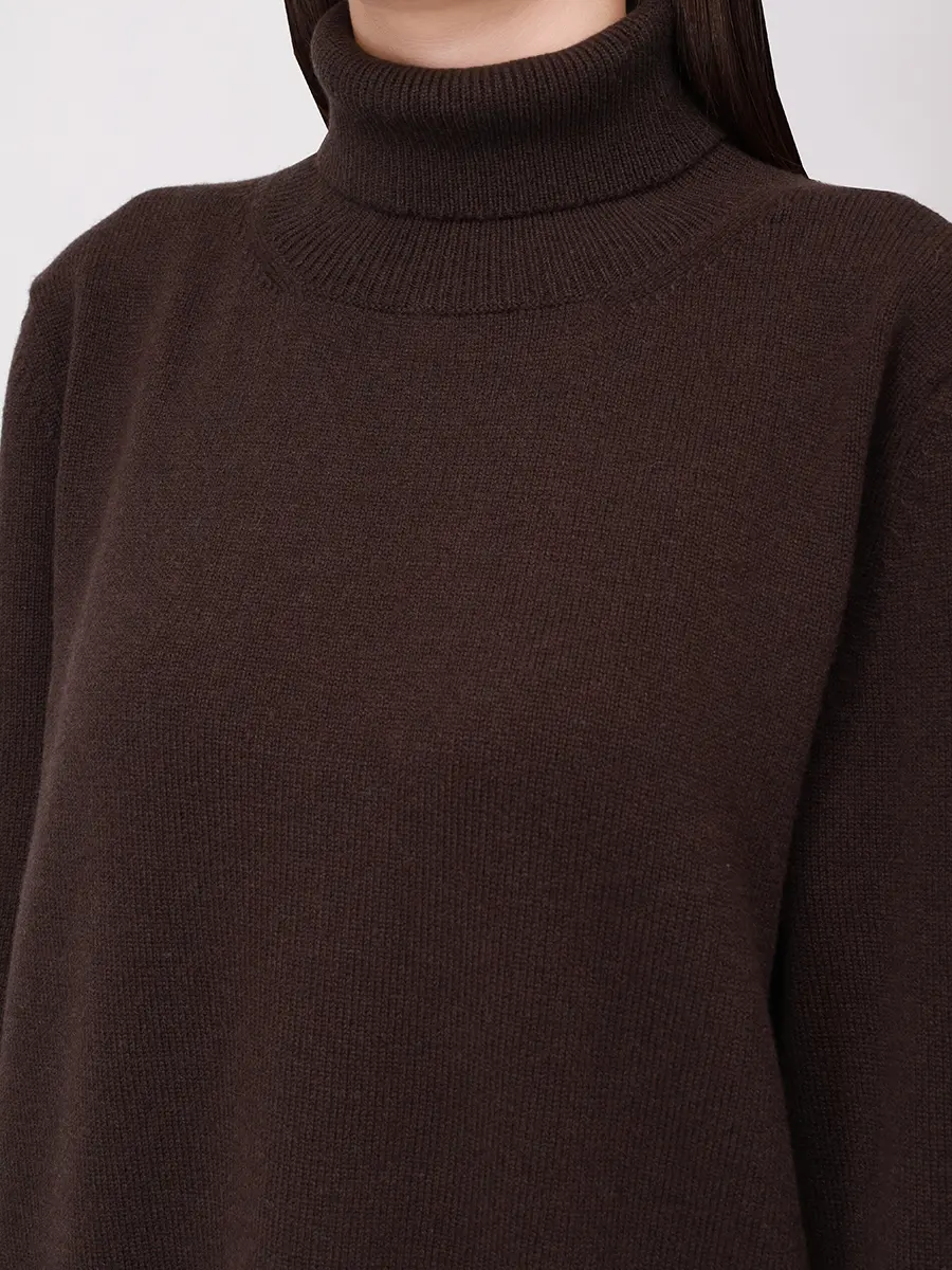 Свитер шерстяной