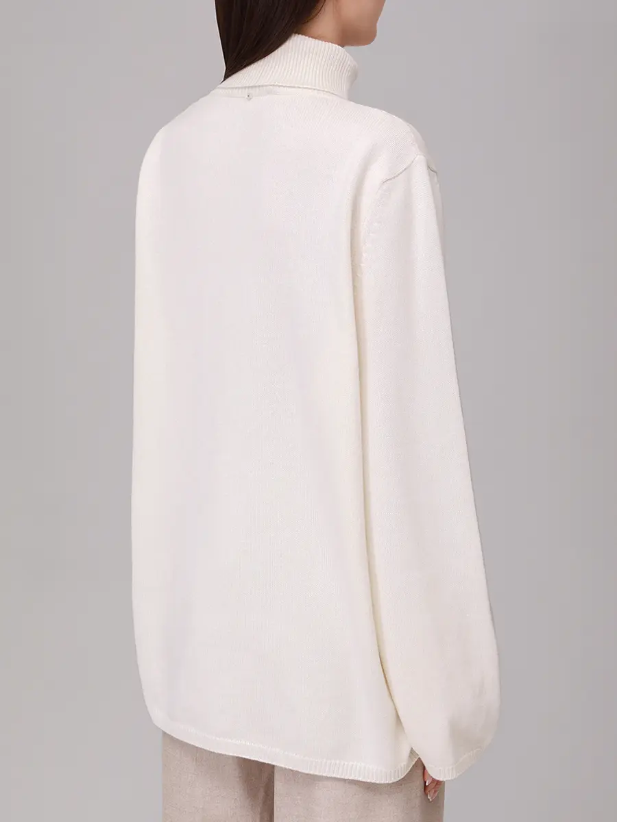 Свитер шерстяной