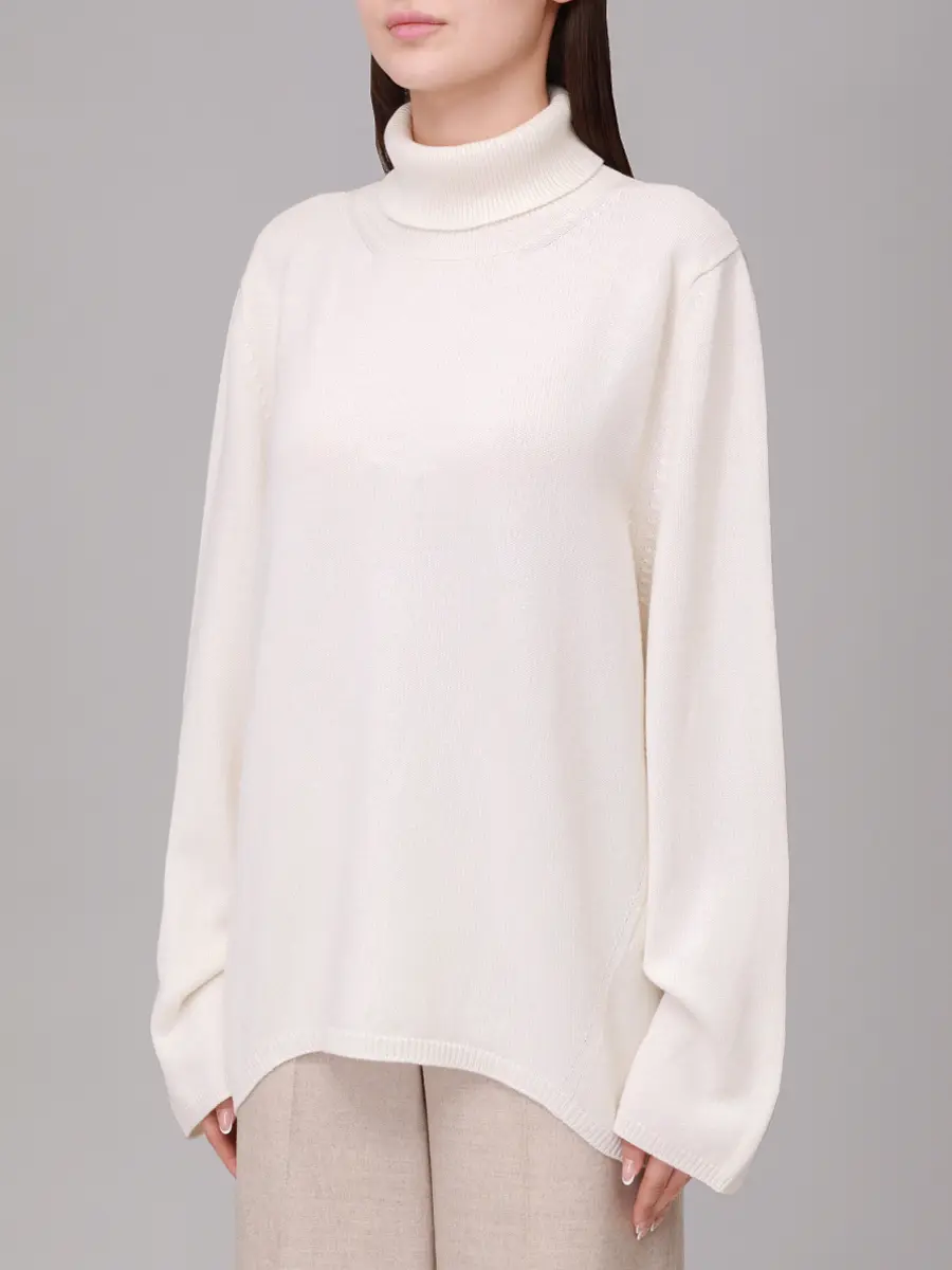 Свитер шерстяной