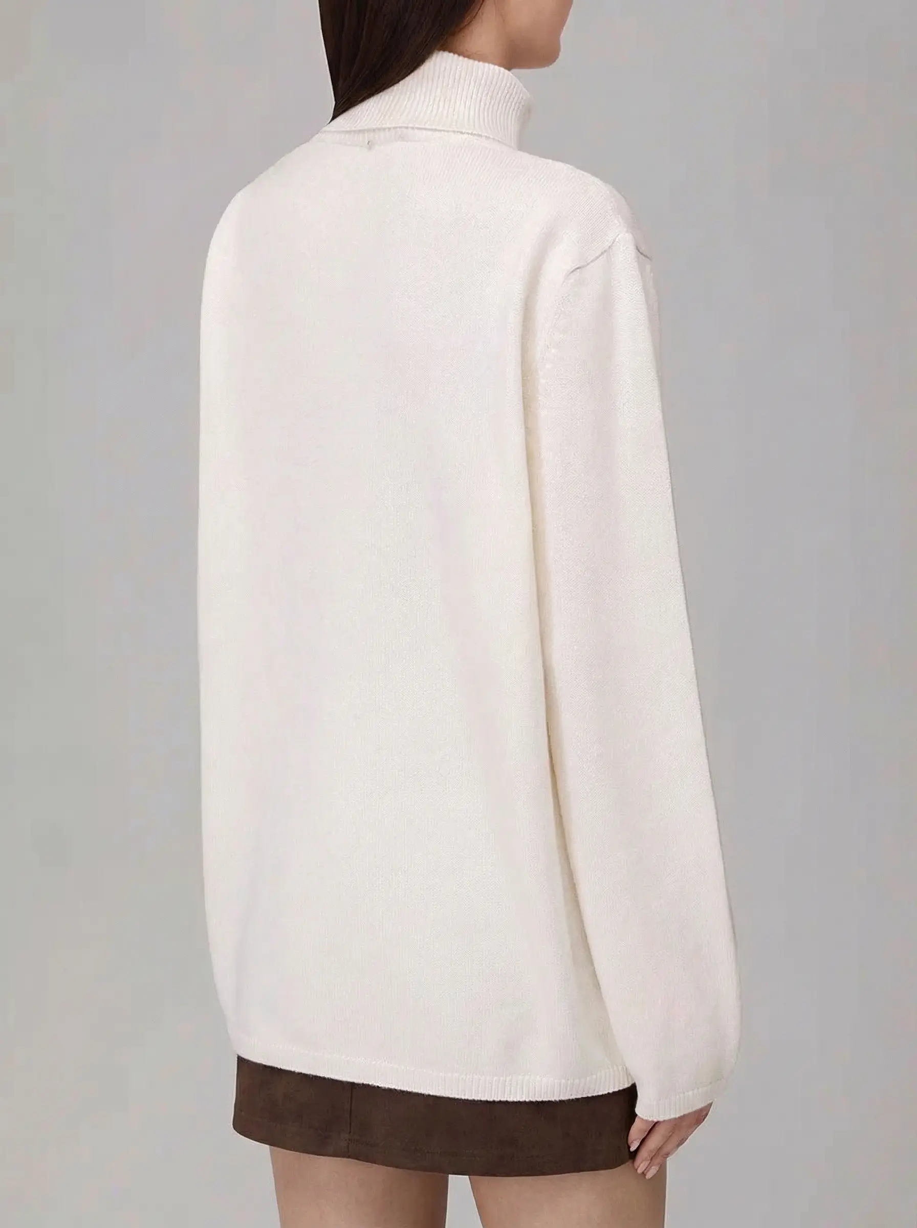 Свитер шерстяной