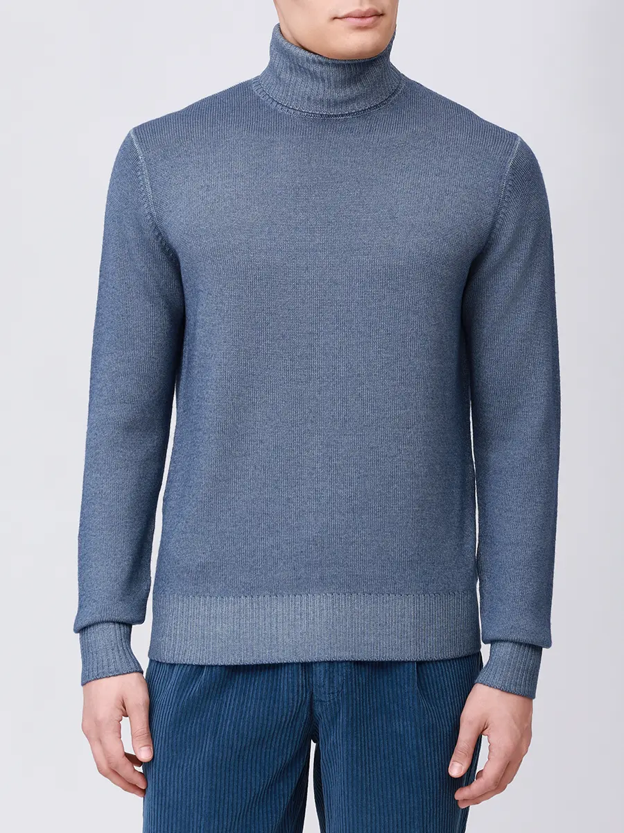 Свитер шерстяной