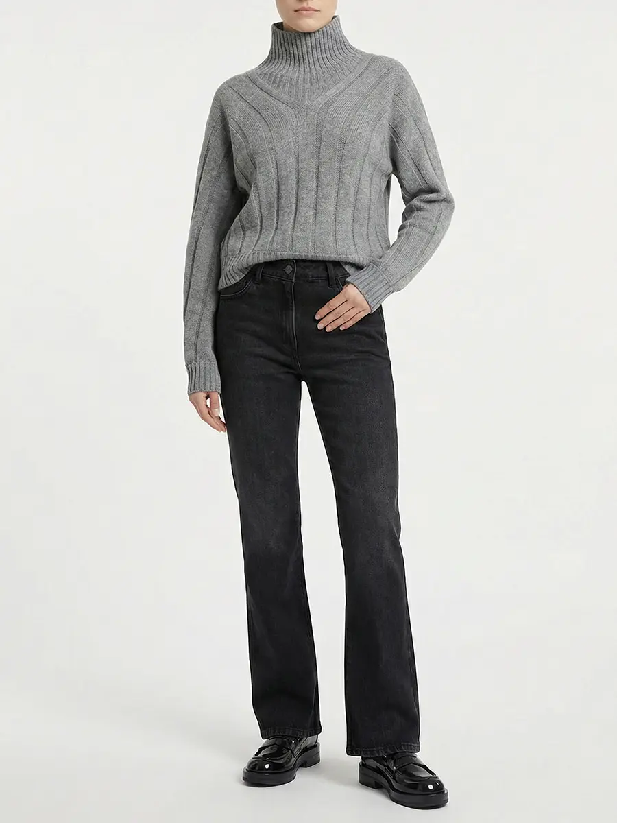 Свитер шерстяной