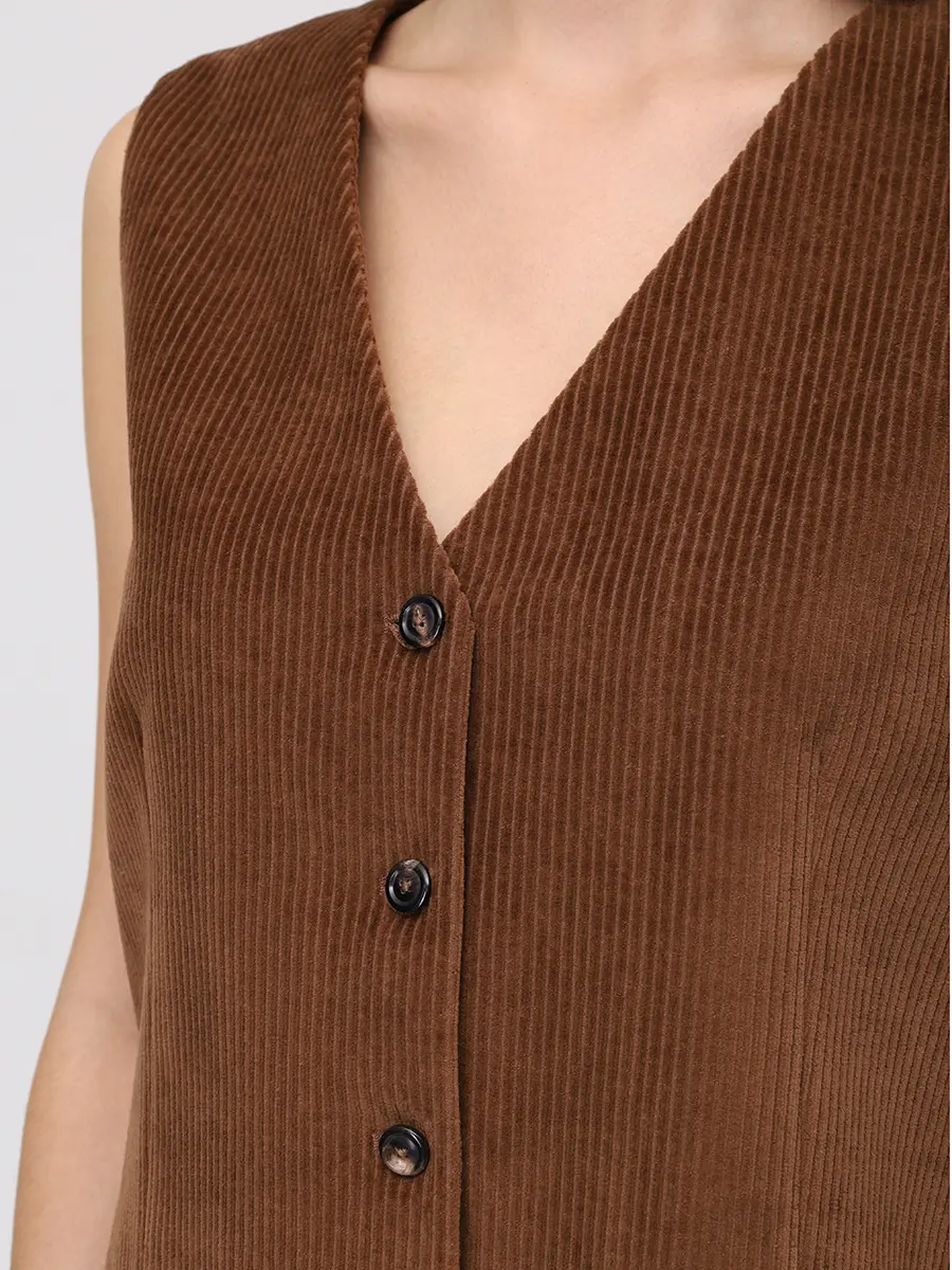 Жилет вельветовый