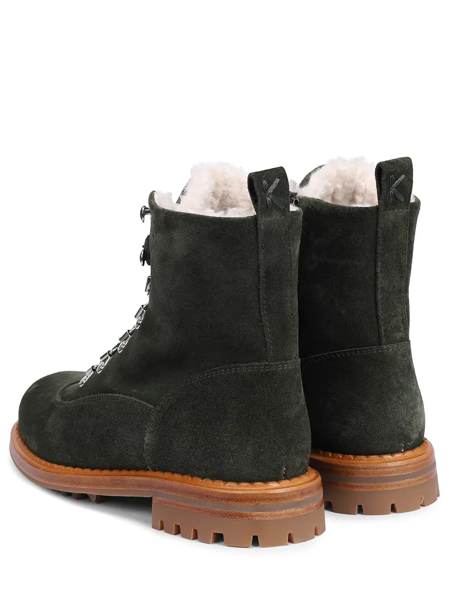 Ботинки замшевые на меху