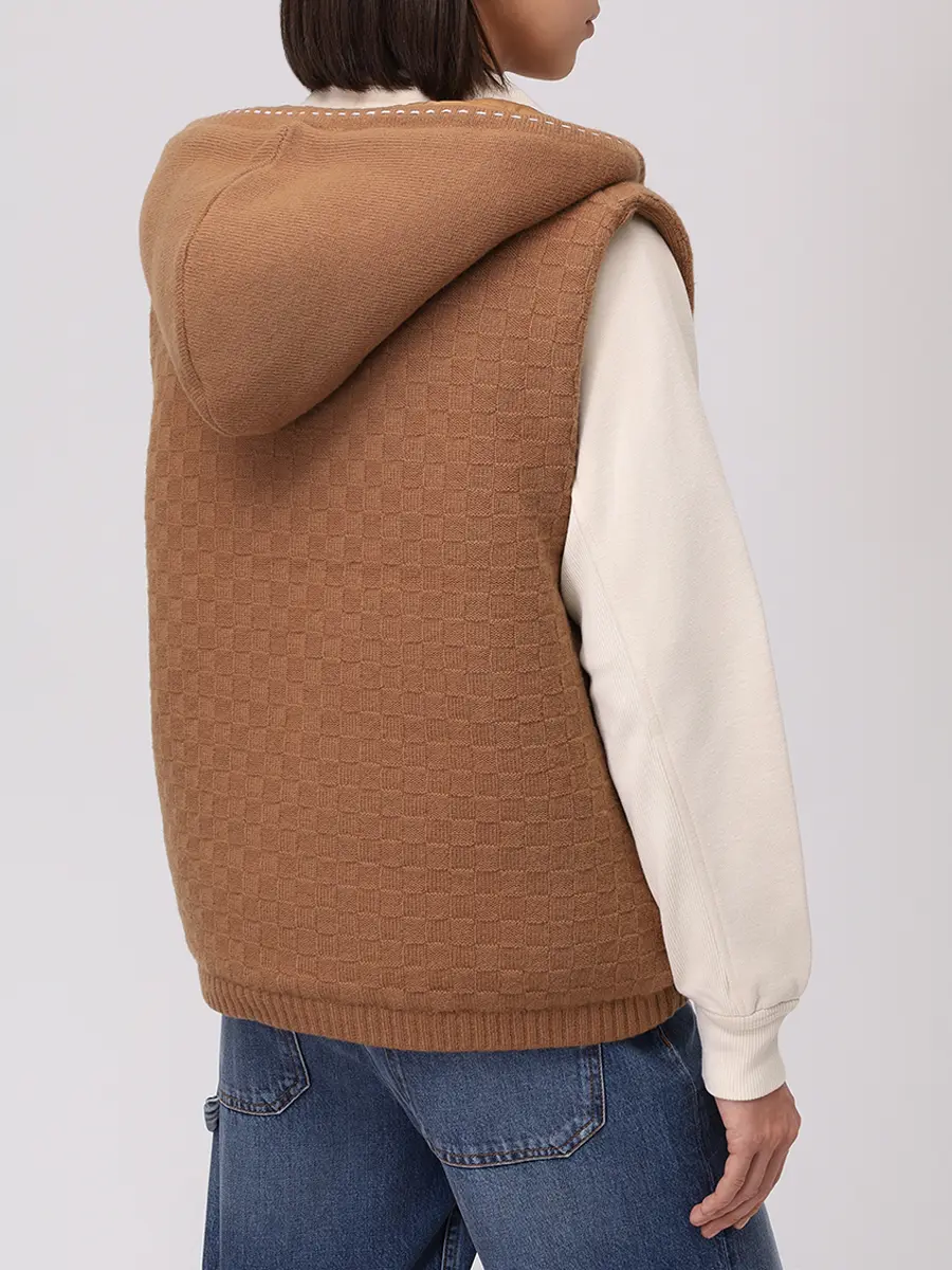 Жилет шерстяной