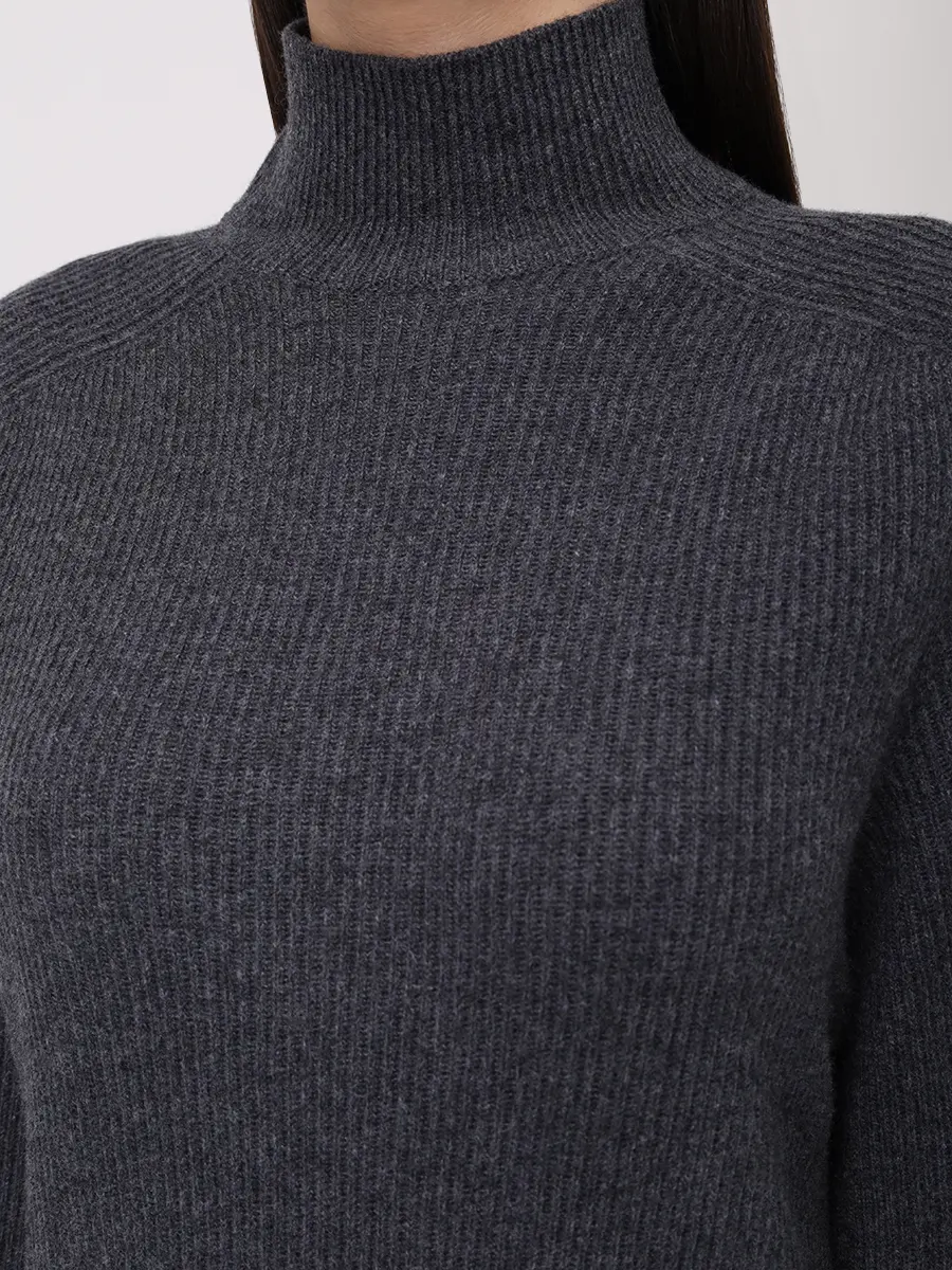 Платье шерстяное