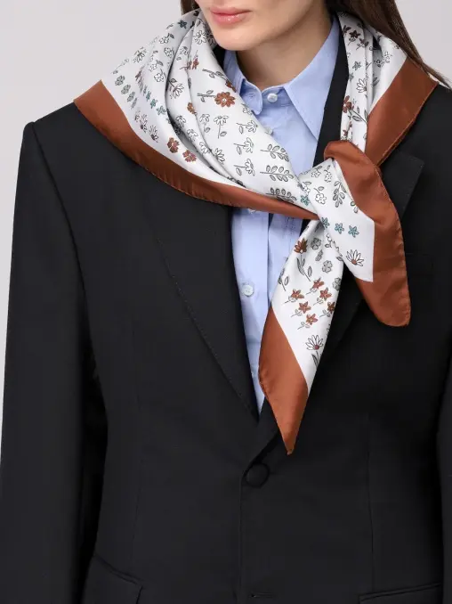 Платок шелковый COCCINELLE