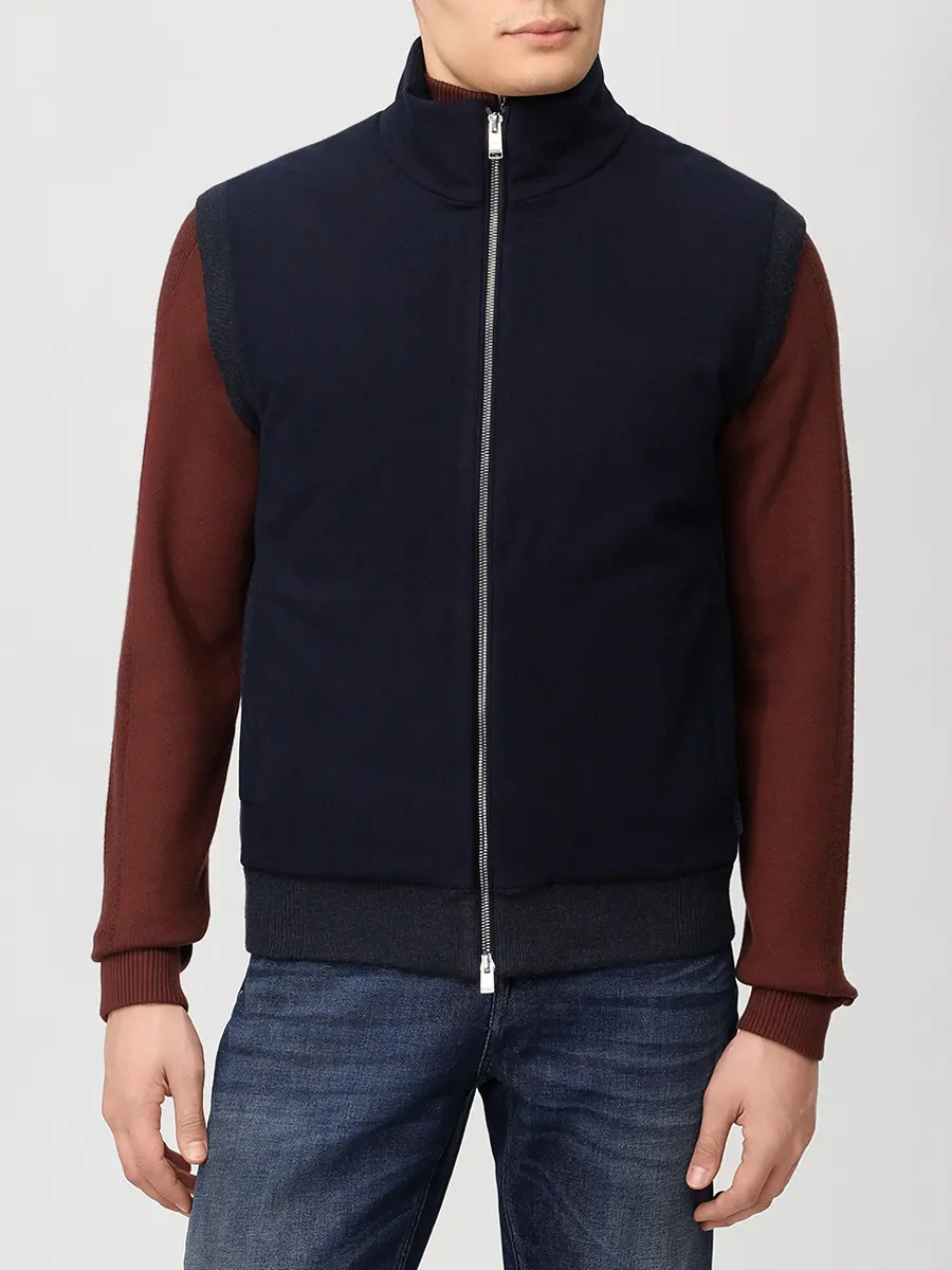 Жилет однотонный