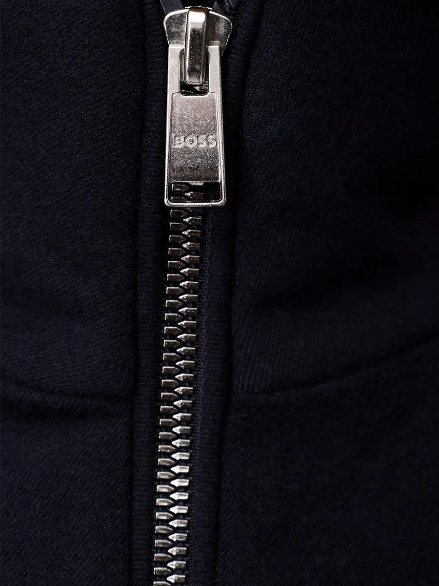 Жилет однотонный