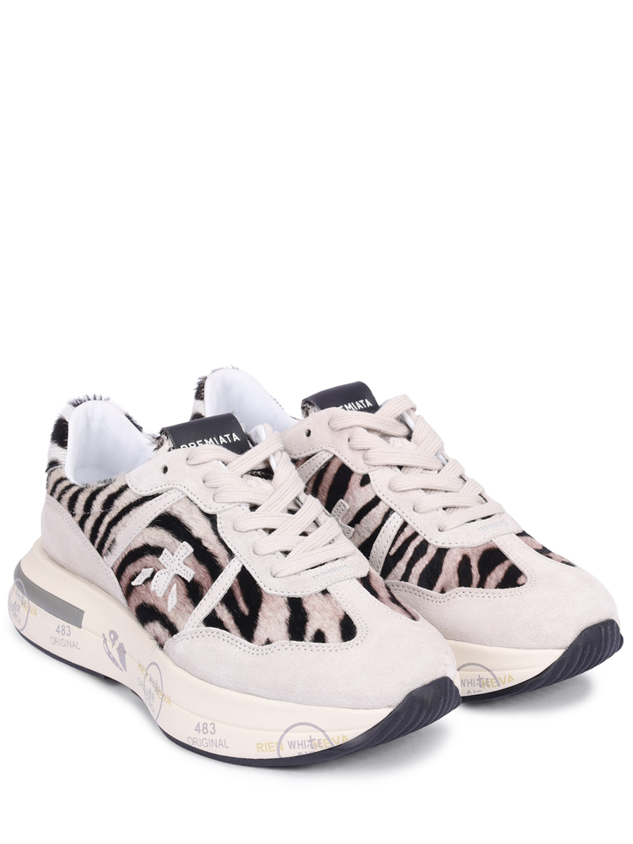 Кроссовки с анималистичным принтом