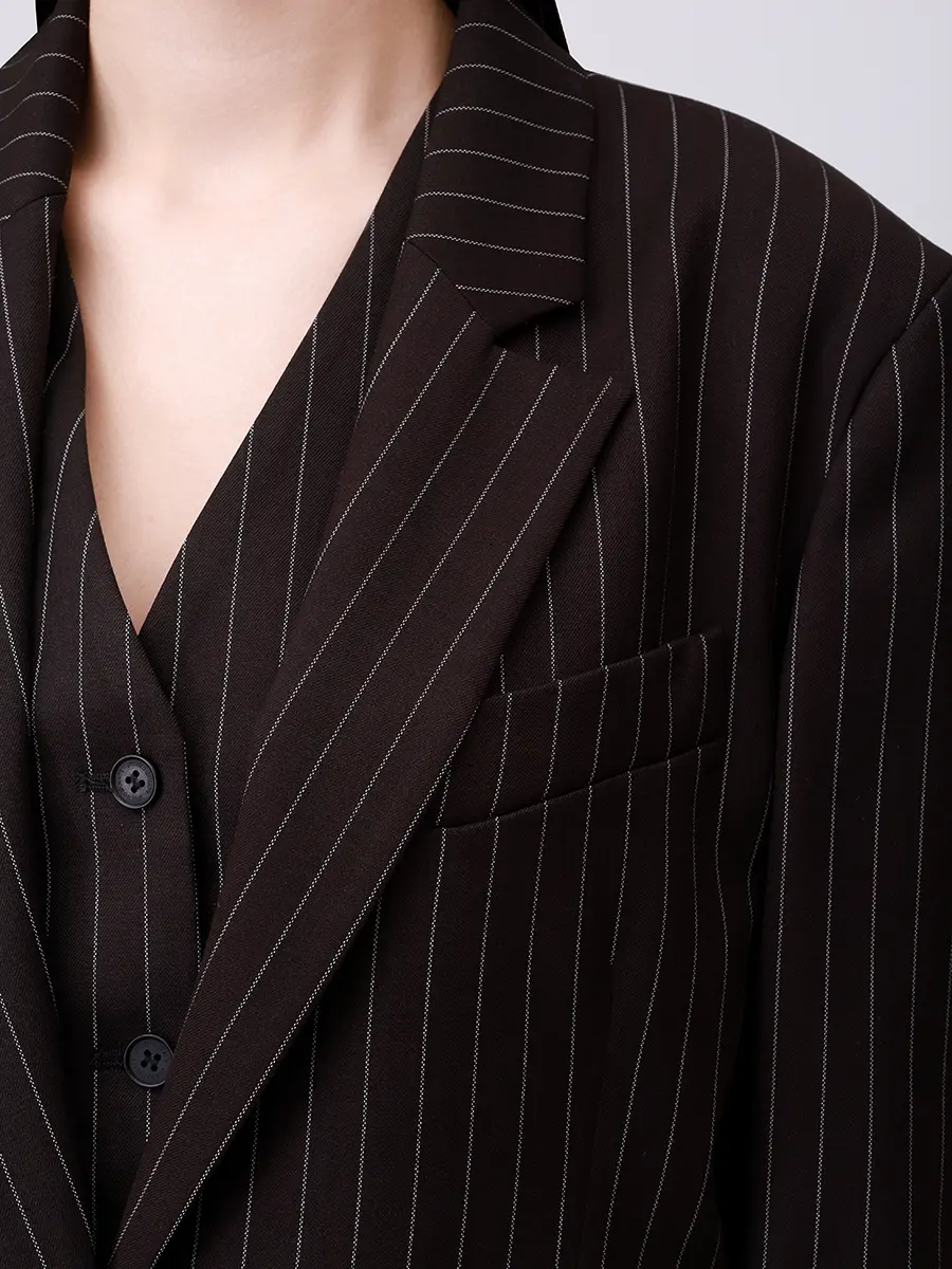 Пиджак в полоску