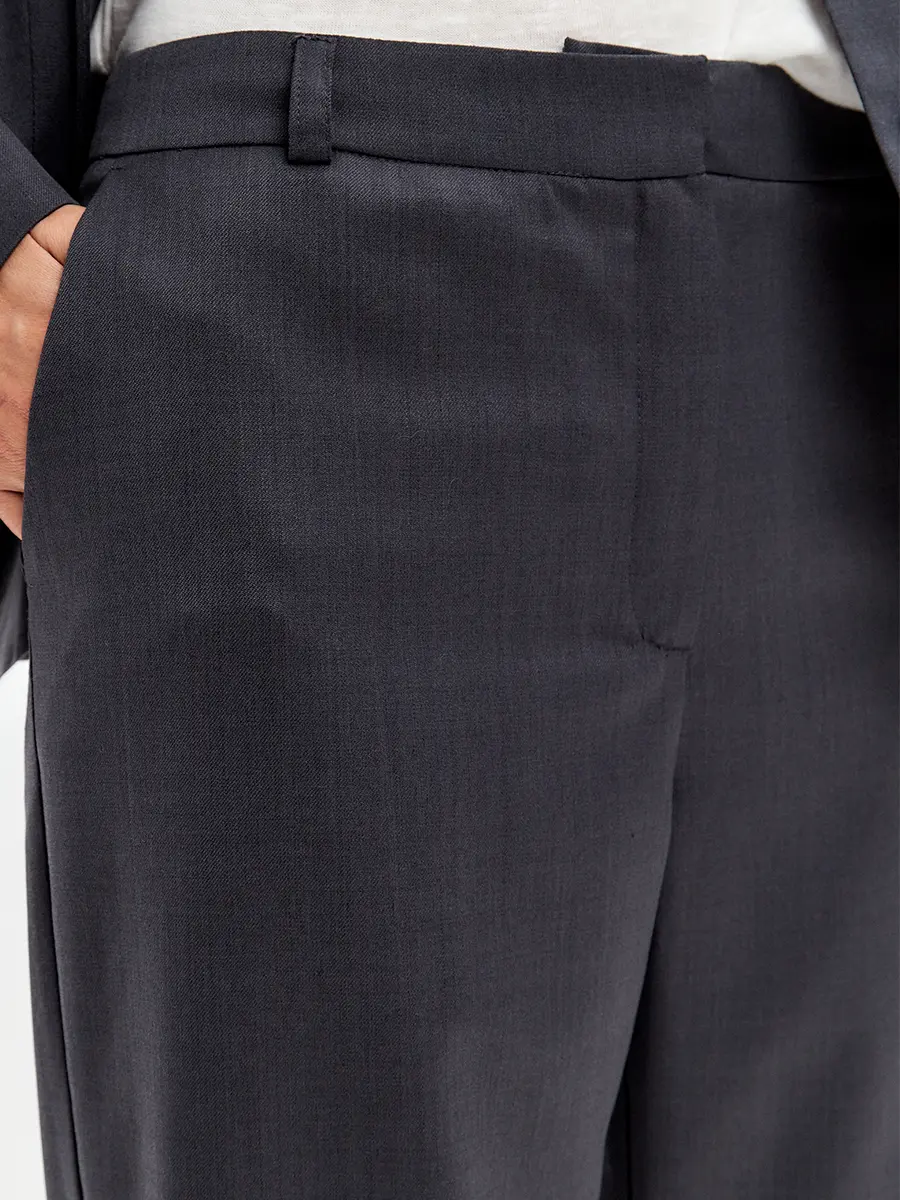 Костюм однотонный