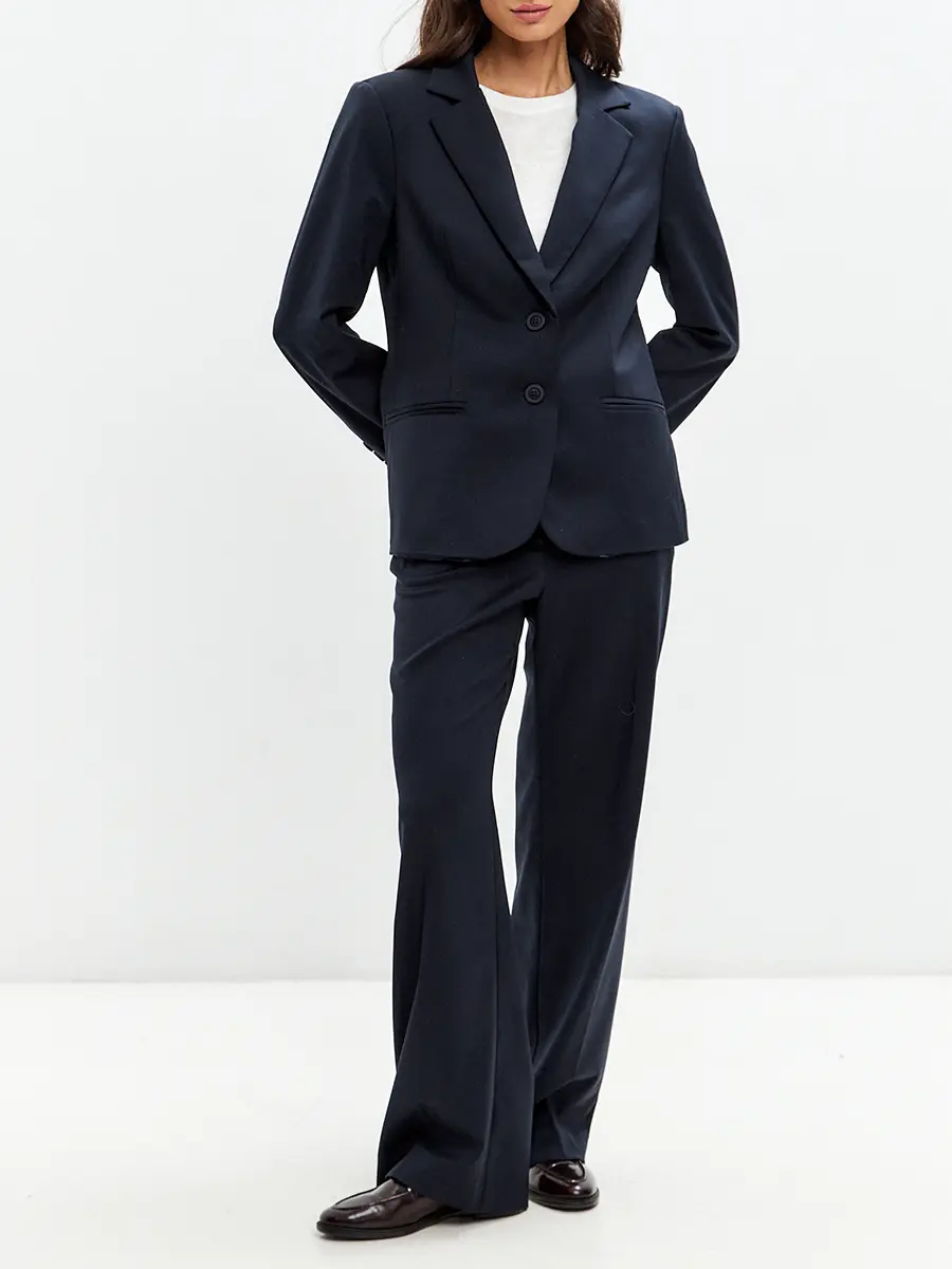 Костюм однотонный