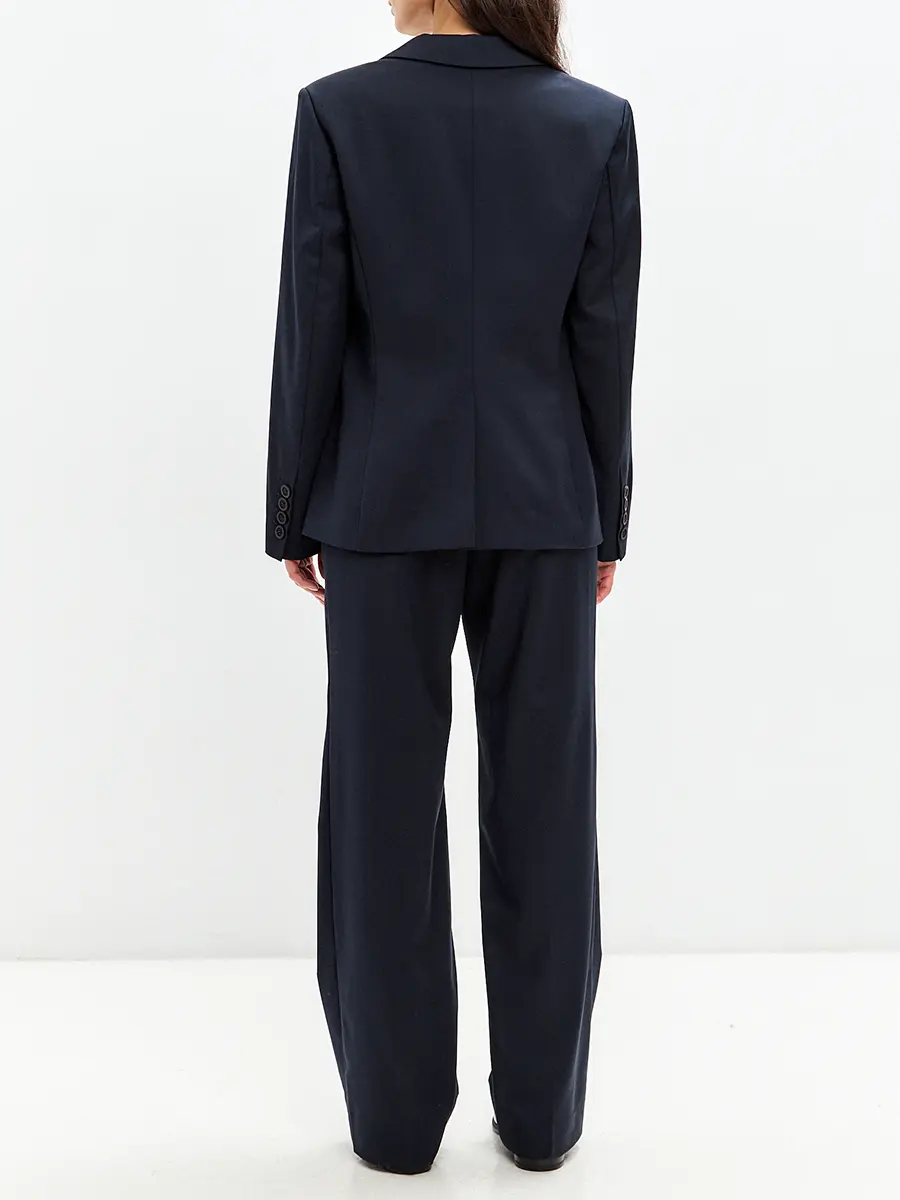 Костюм однотонный