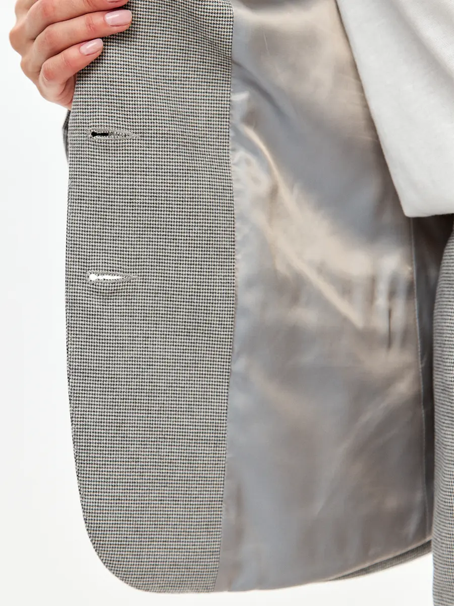 Костюм однотонный