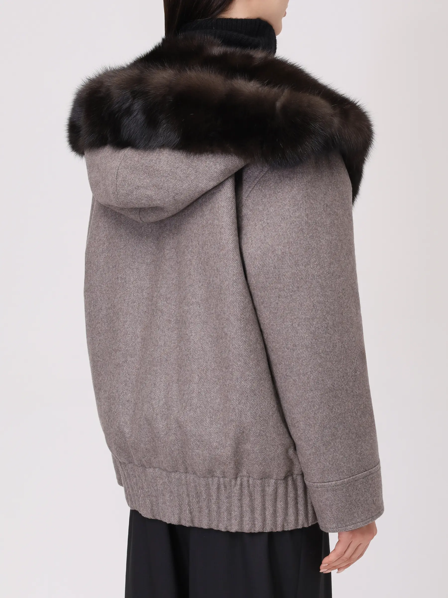 Бомбер кашемировый с мехом соболя