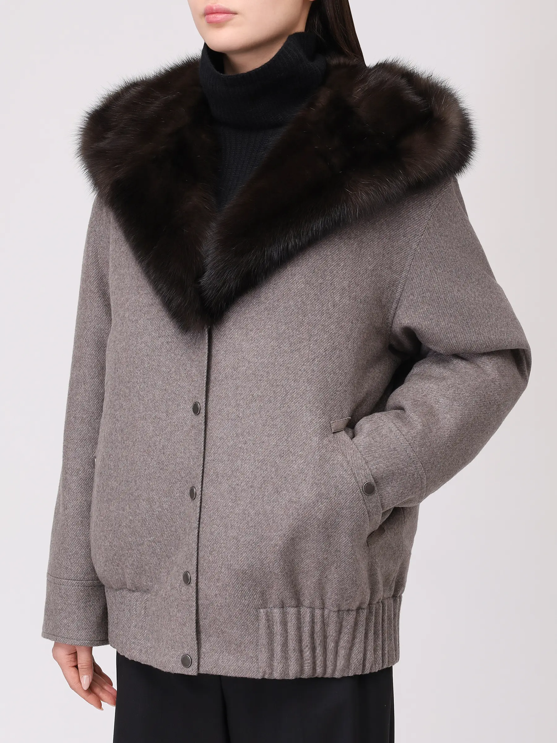 Бомбер кашемировый с мехом соболя