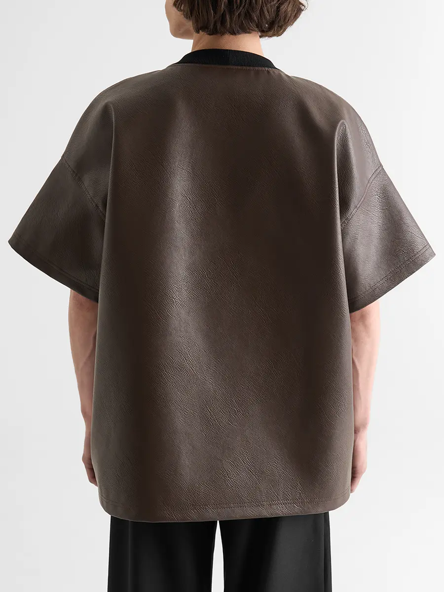 Футболка из экокожи